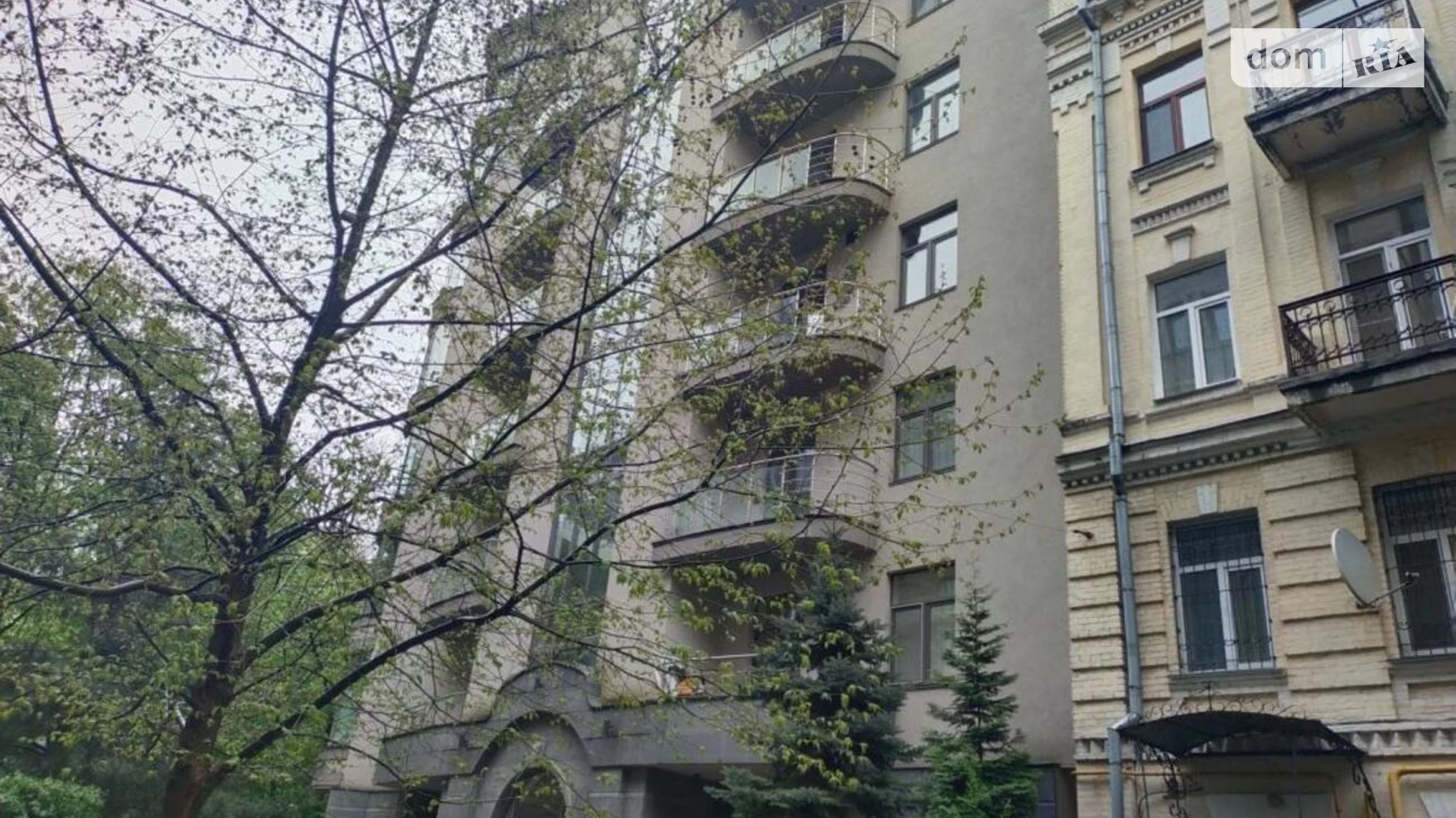 Продается 4-комнатная квартира 176 кв. м в Киеве, ул. Ивана Франко, 11