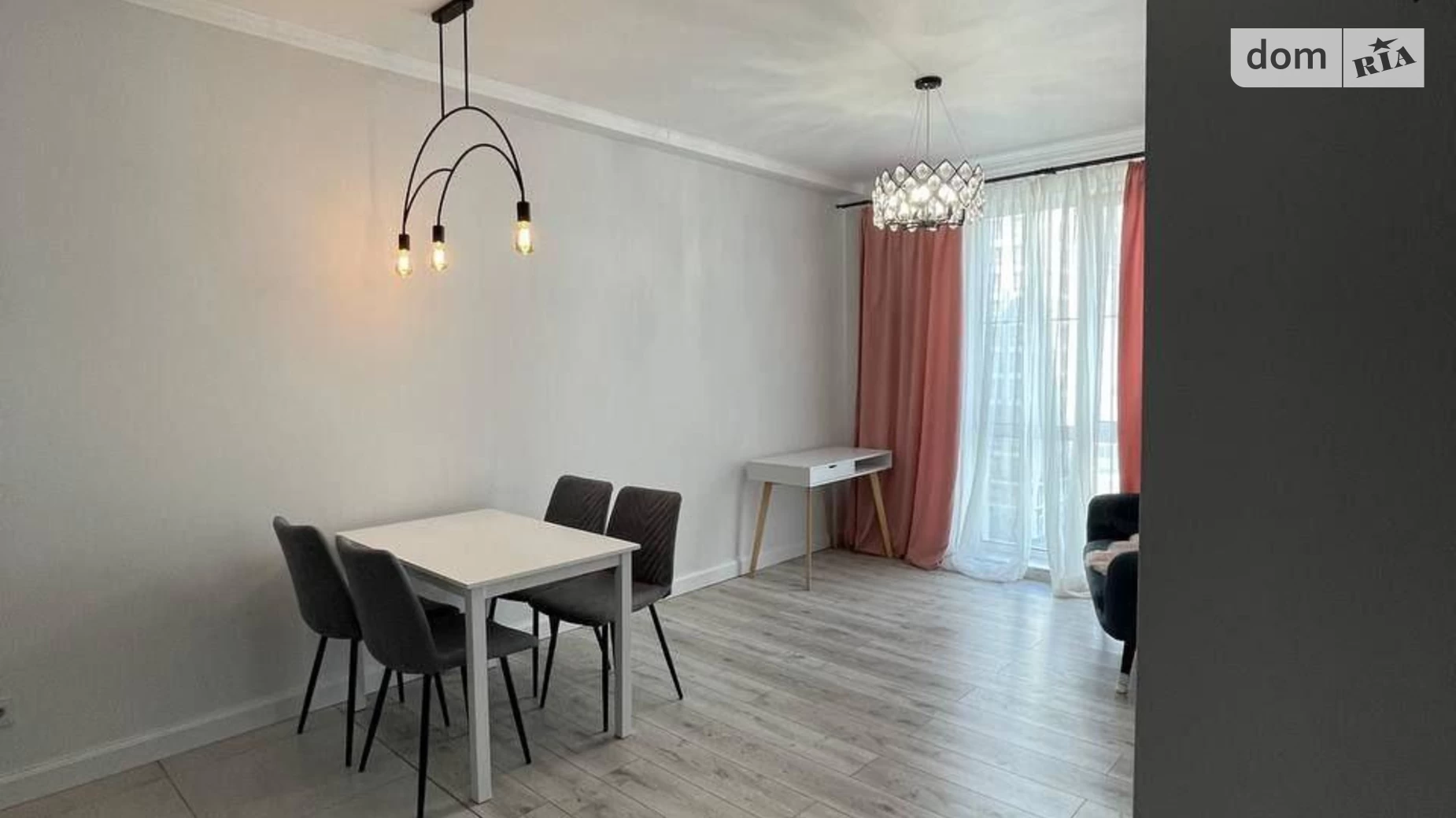 Продается 1-комнатная квартира 37 кв. м в Киеве, ул. Михаила Максимовича, 28Д