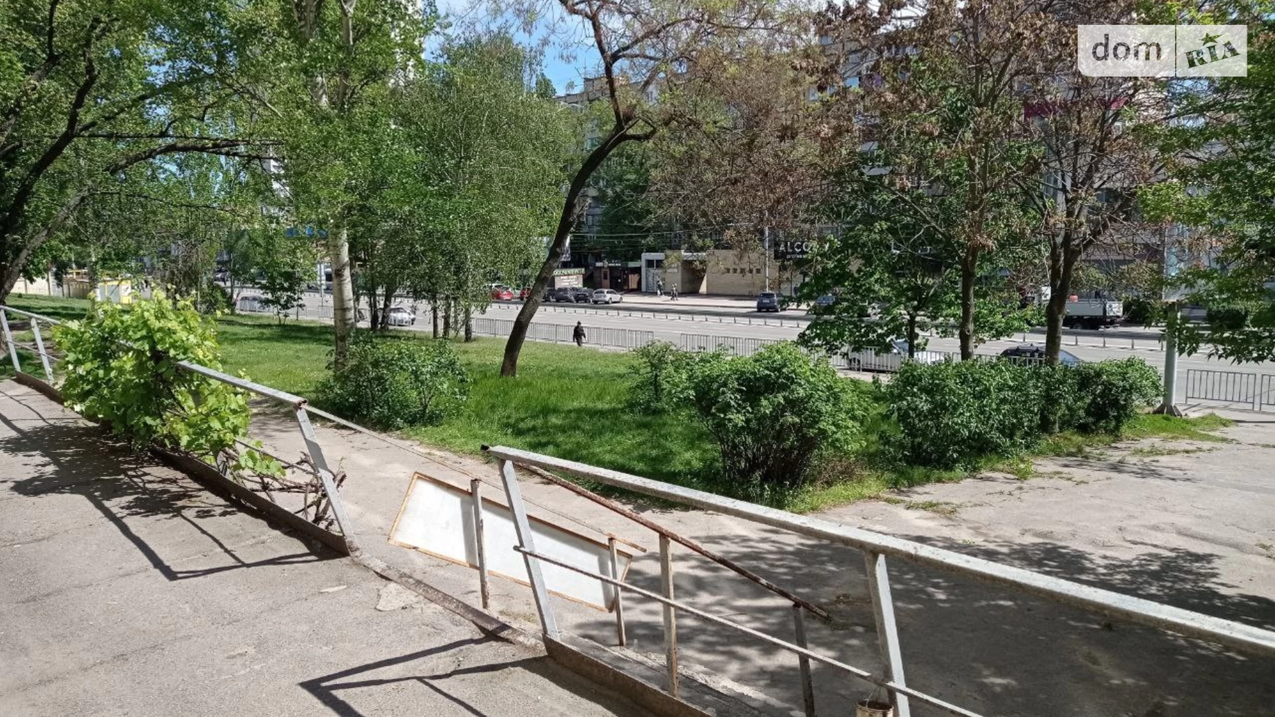 Продается объект сферы услуг 30.8 кв. м в 10-этажном здании, цена: 55000 € - фото 4