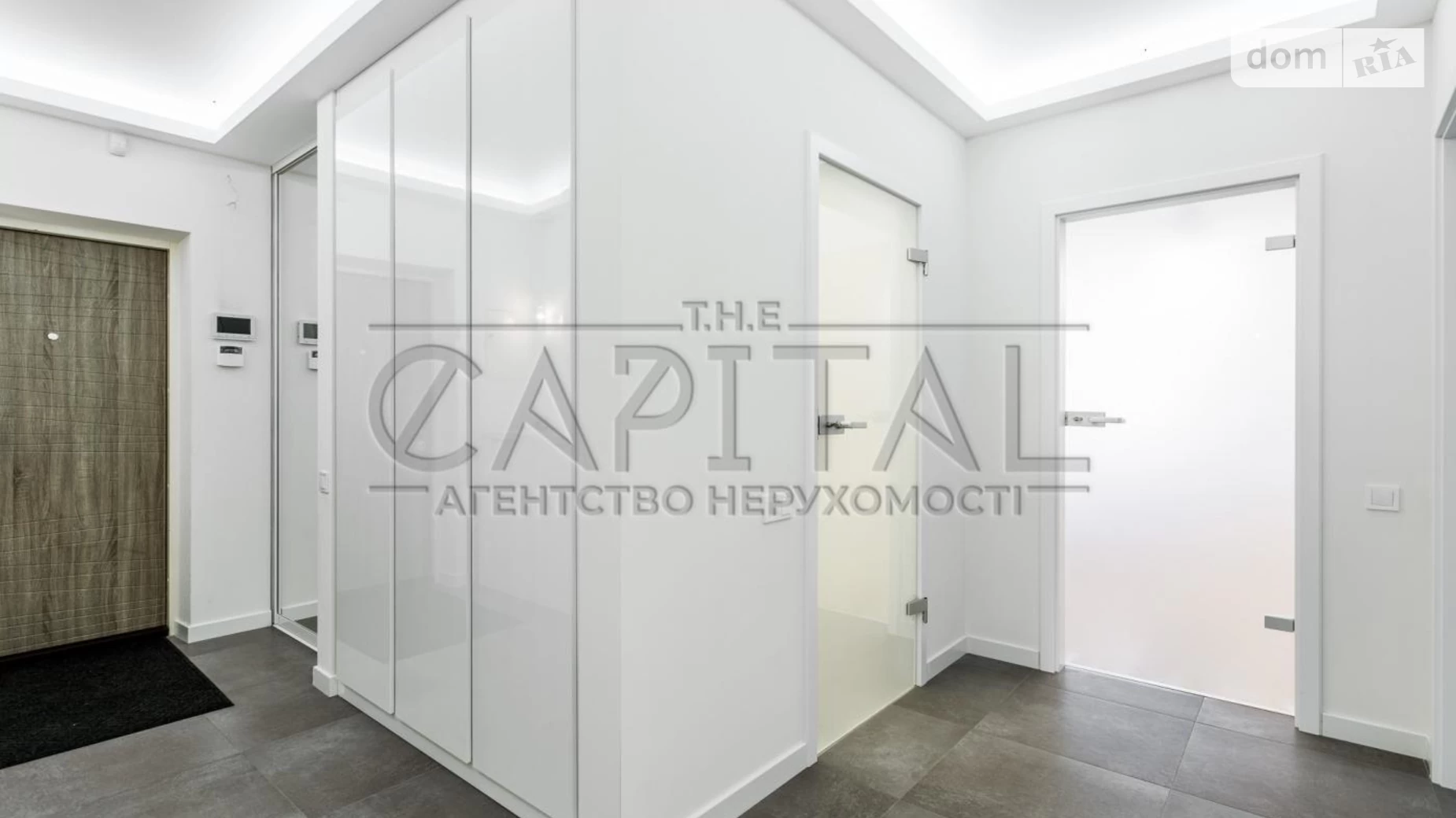 Продается 3-комнатная квартира 95 кв. м в Киеве, ул. Анны Ахматовой, 30