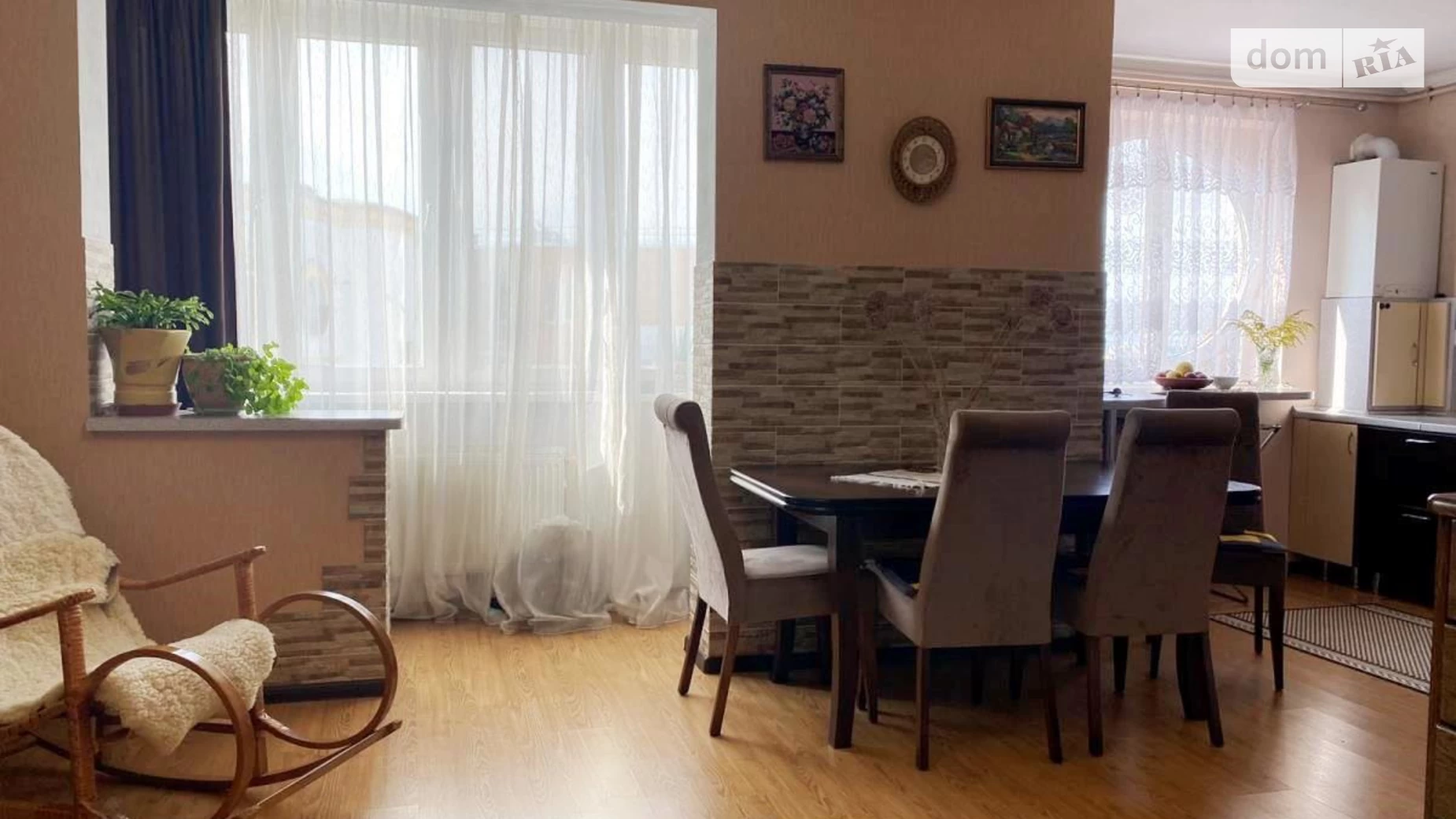 Продается 2-комнатная квартира 63 кв. м в Ивано-Франковске, ул. Кисилевской А., 28