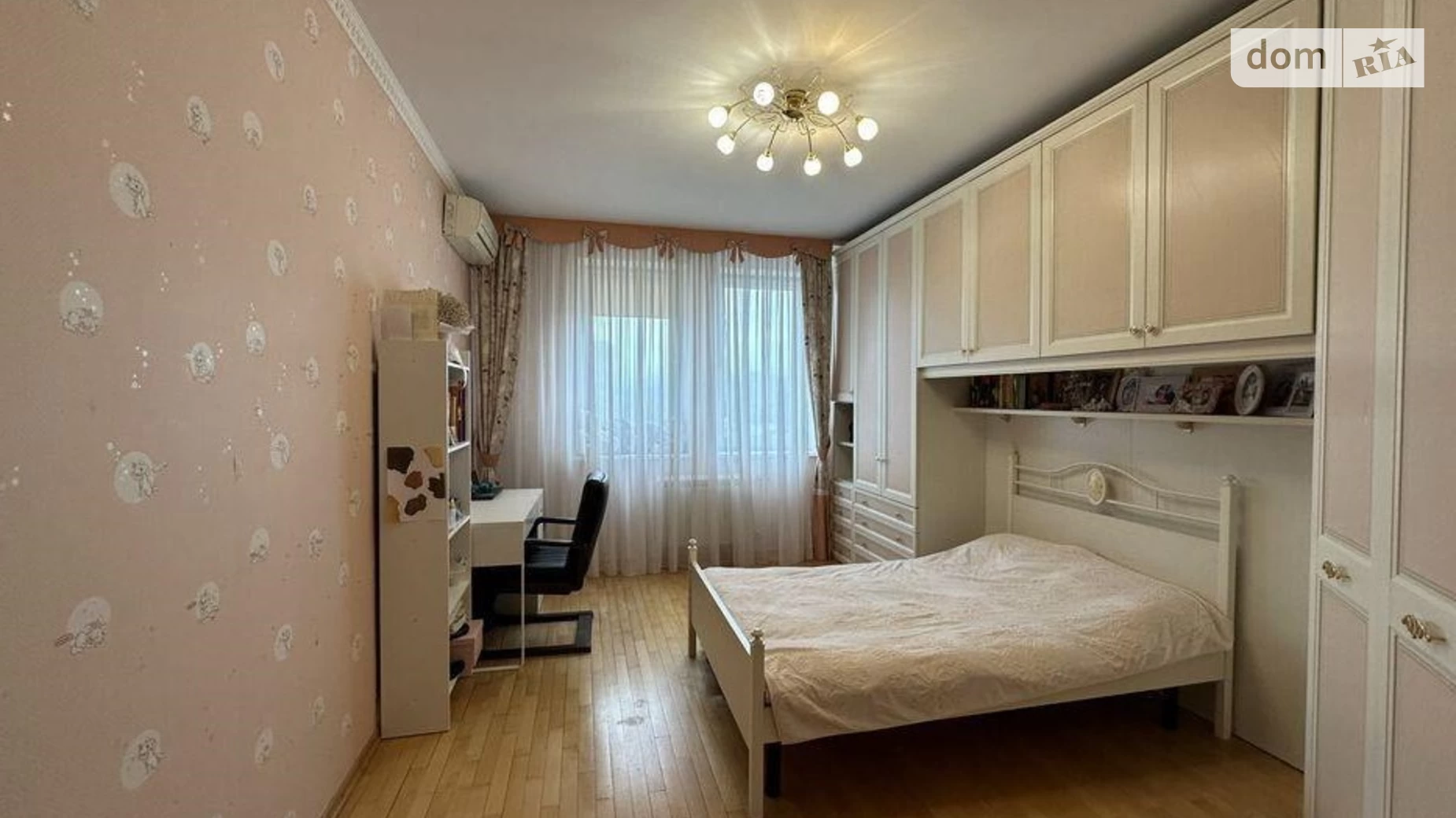 Продается 3-комнатная квартира 95.1 кв. м в Киеве, просп. Николая  Бажана, 10