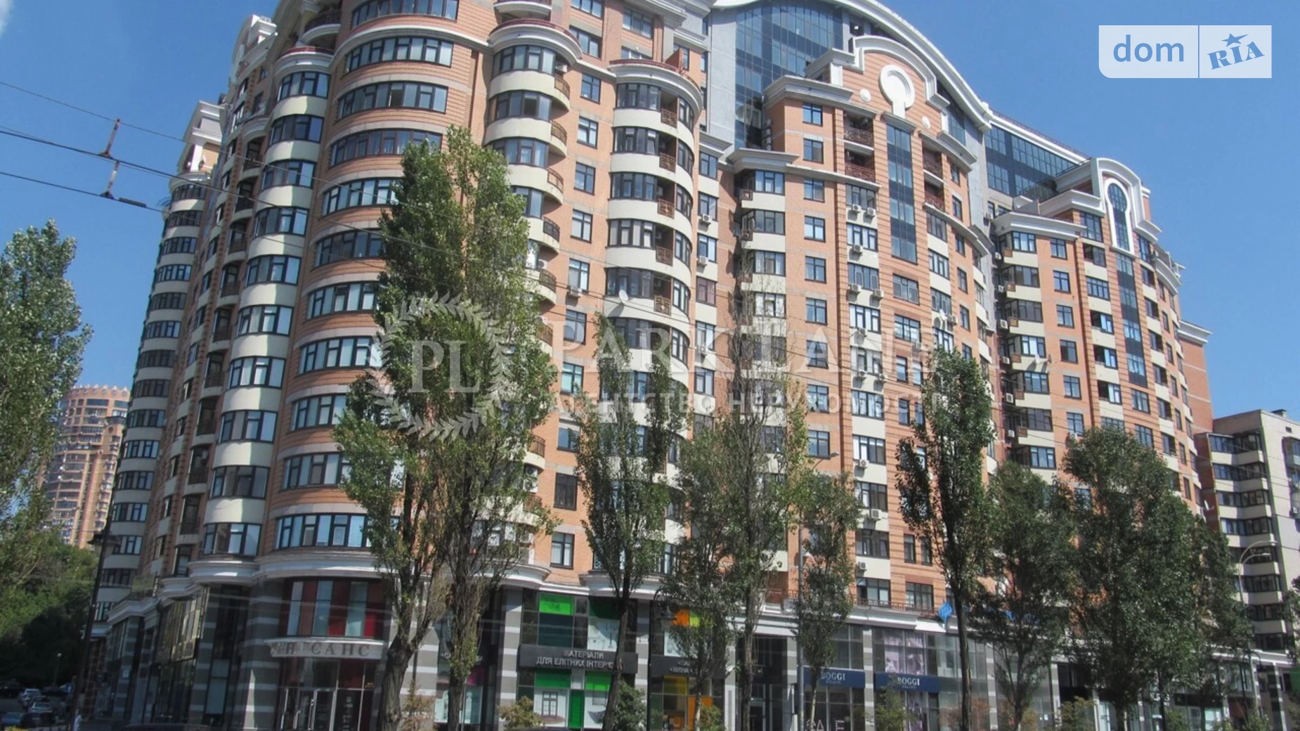 Продается 3-комнатная квартира 139 кв. м в Киеве, бул. Леси Украинки