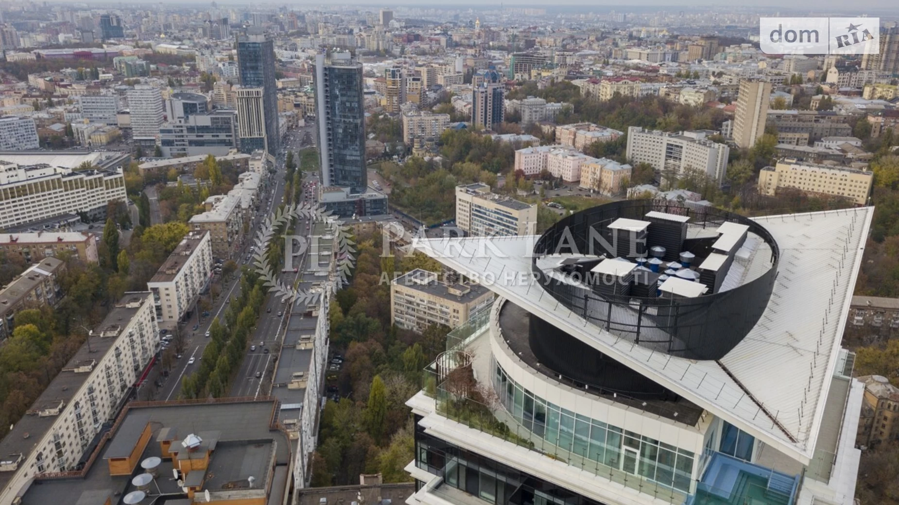 Продається 4-кімнатна квартира 193 кв. м у Києві, бул. Лесі Українки