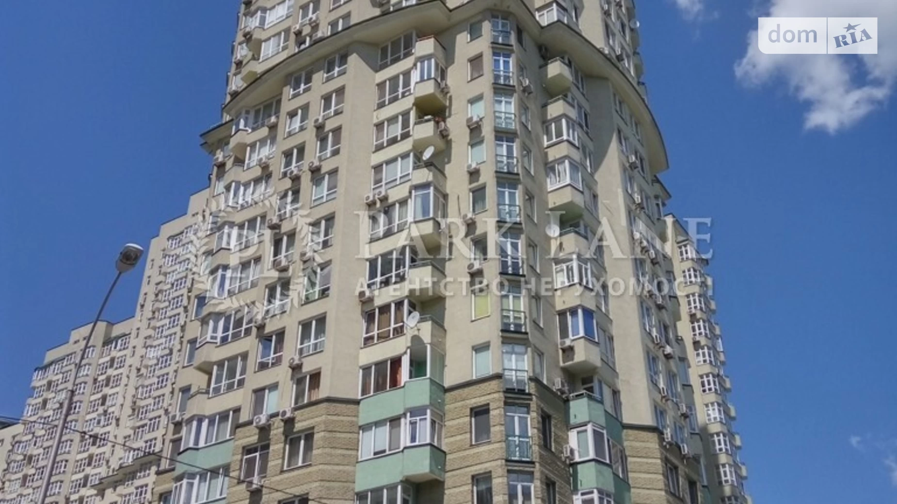 Продается 3-комнатная квартира 110 кв. м в Киеве, ул. Мокрая(Кудряшова), 18