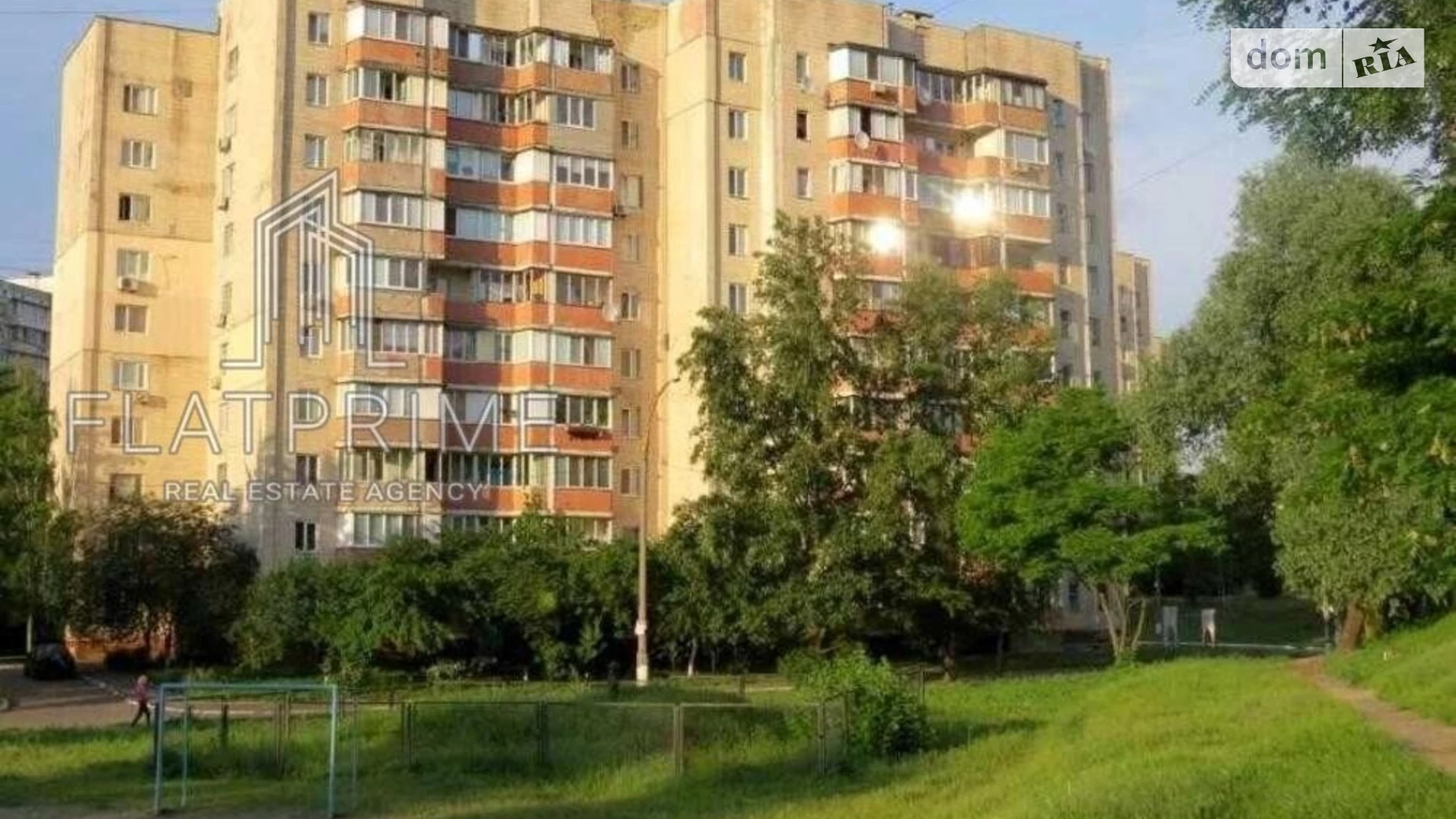 Продається 3-кімнатна квартира 71 кв. м у Києві, вул. Ірпінська, 69