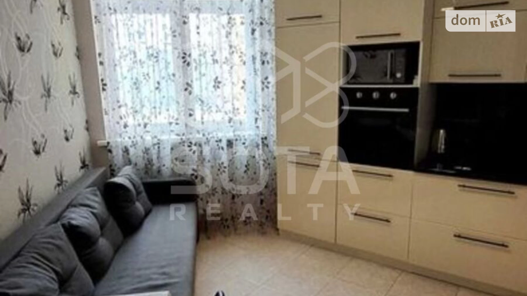 Продается 1-комнатная квартира 44 кв. м в Киеве, ул. Семьи Кульженков, 35