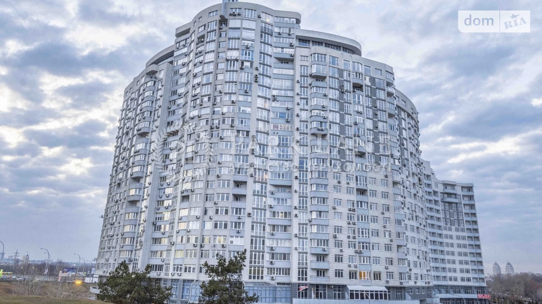 Продается 4-комнатная квартира 298 кв. м в Киеве, просп. Владимира Ивасюка - фото 2