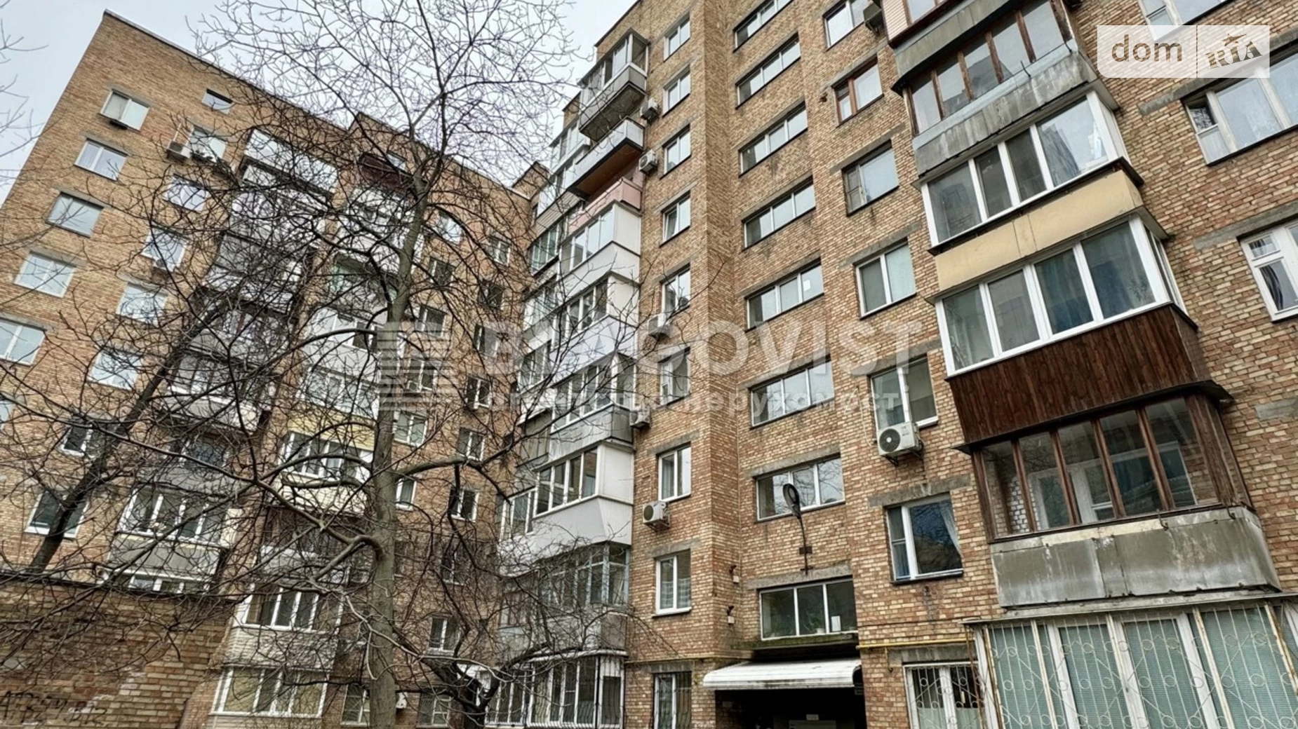 Продается 3-комнатная квартира 71.7 кв. м в Киеве, ул. Шелковичная, 48
