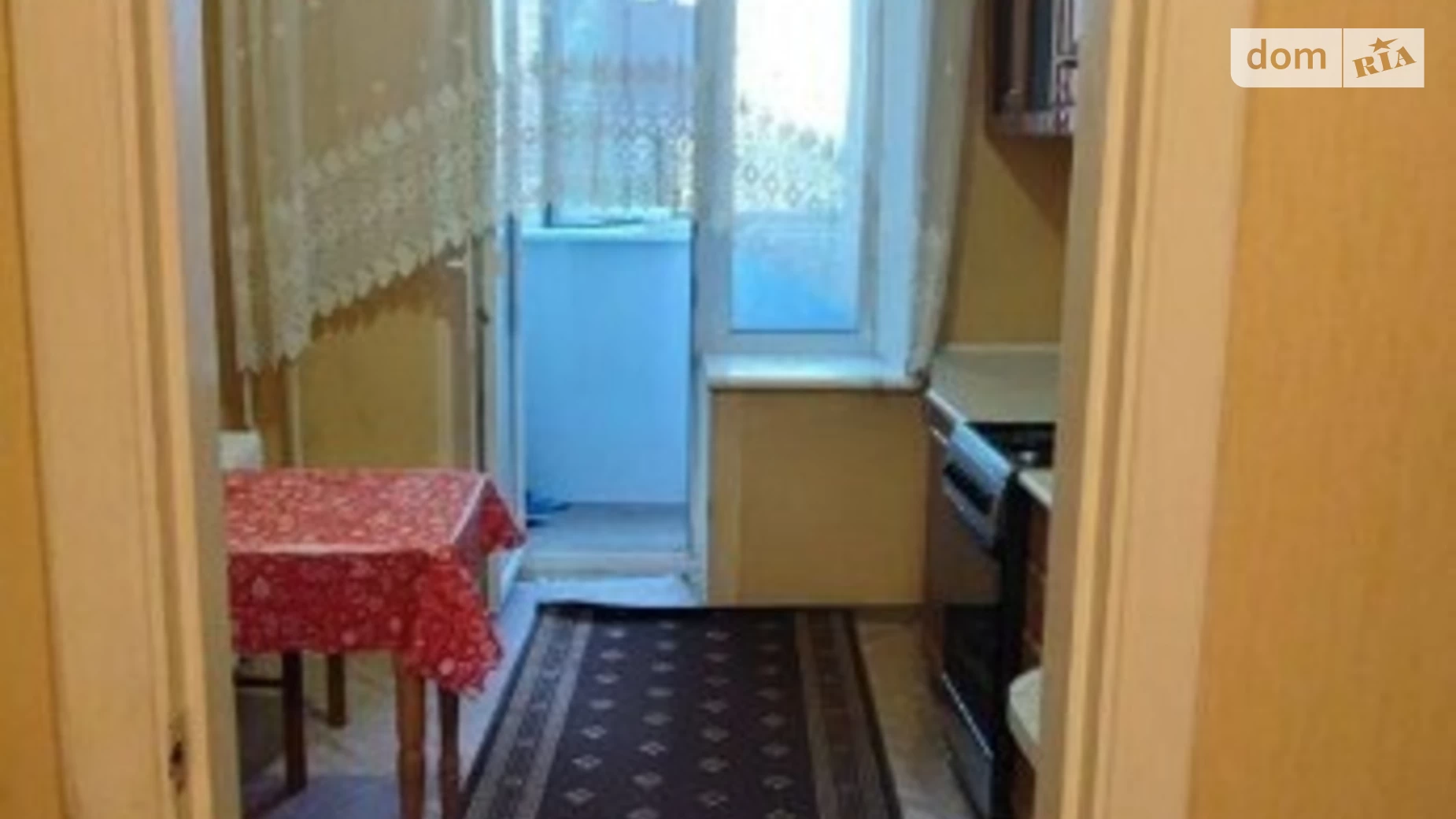 Продается 2-комнатная квартира 65 кв. м в Киеве, ул. Хмельницкая, 10
