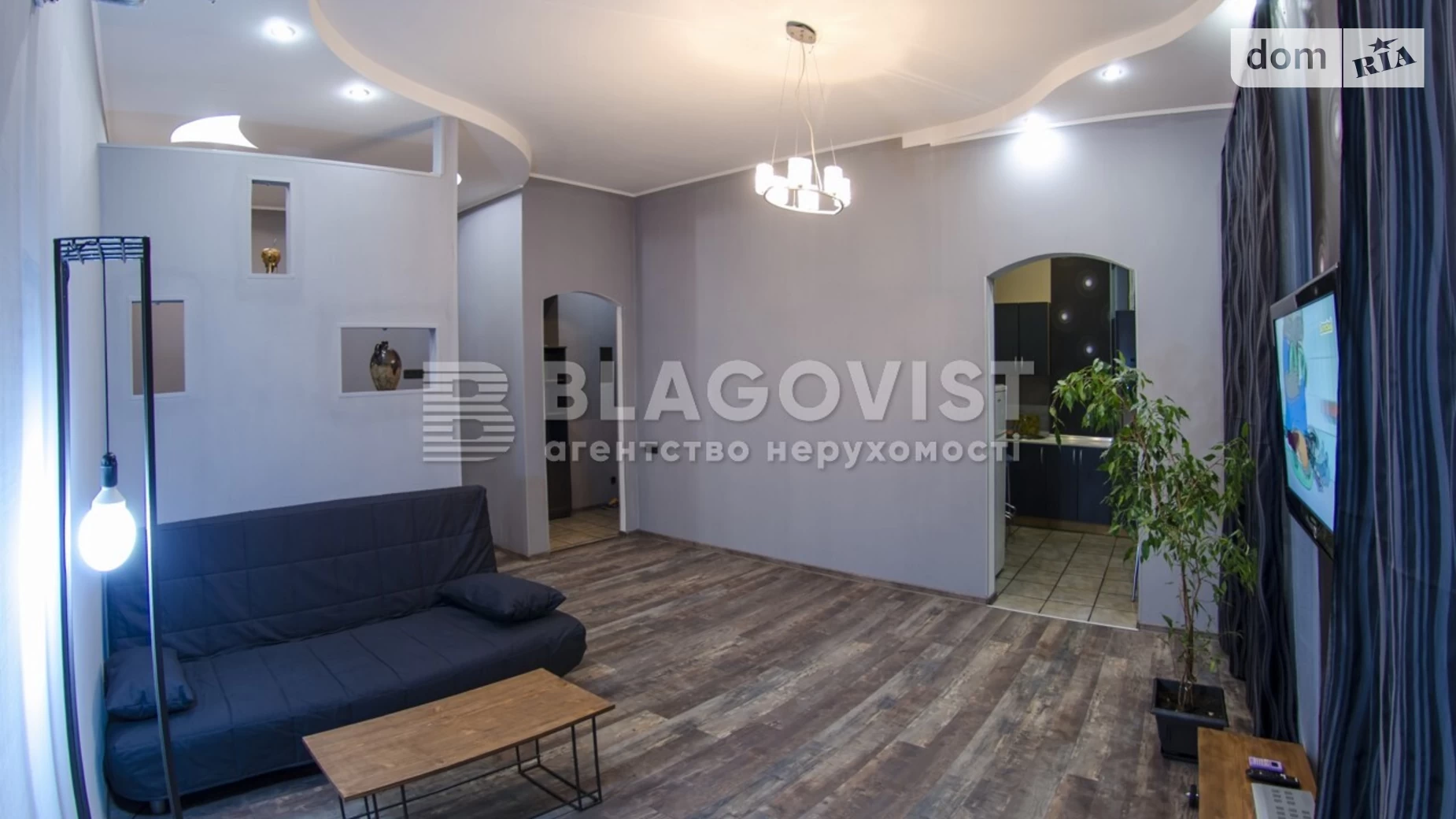 Продается 1-комнатная квартира 45 кв. м в Киеве, ул. Прорезная, 21