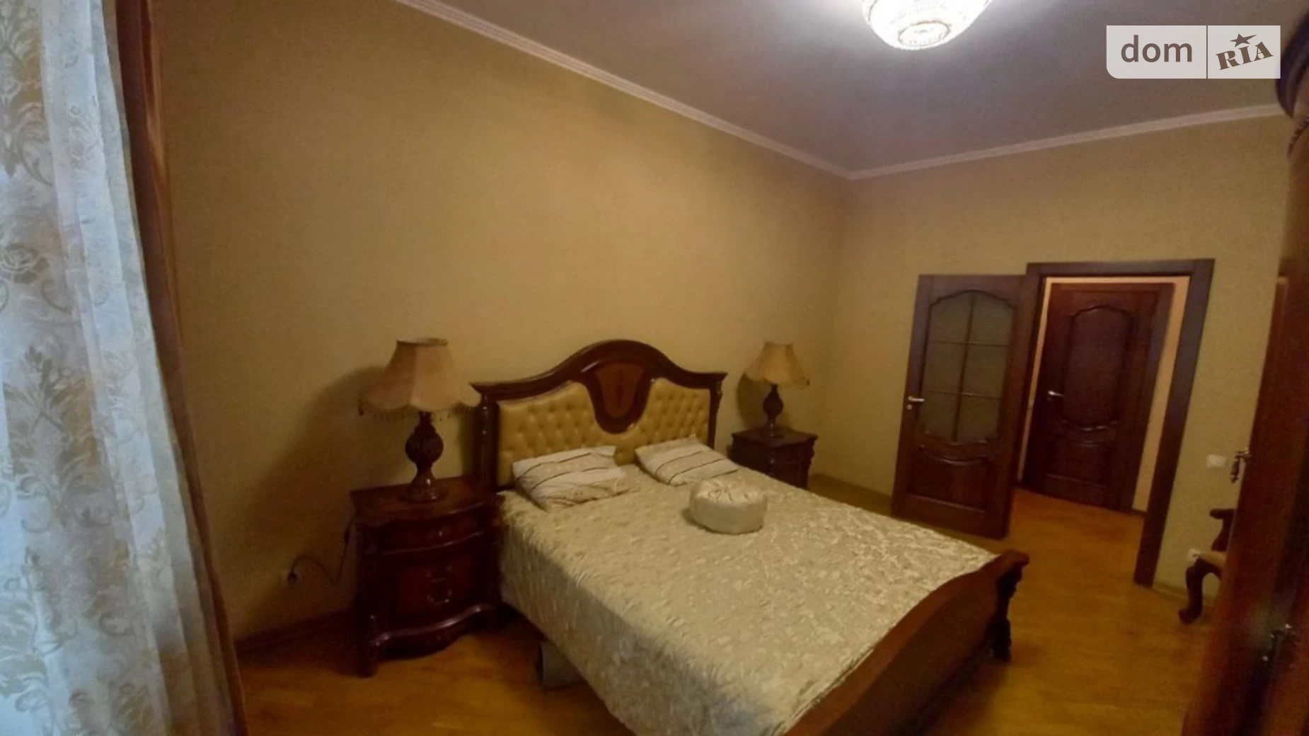 Продается 3-комнатная квартира 103 кв. м в Киеве, ул. Княжий Затон, 16В