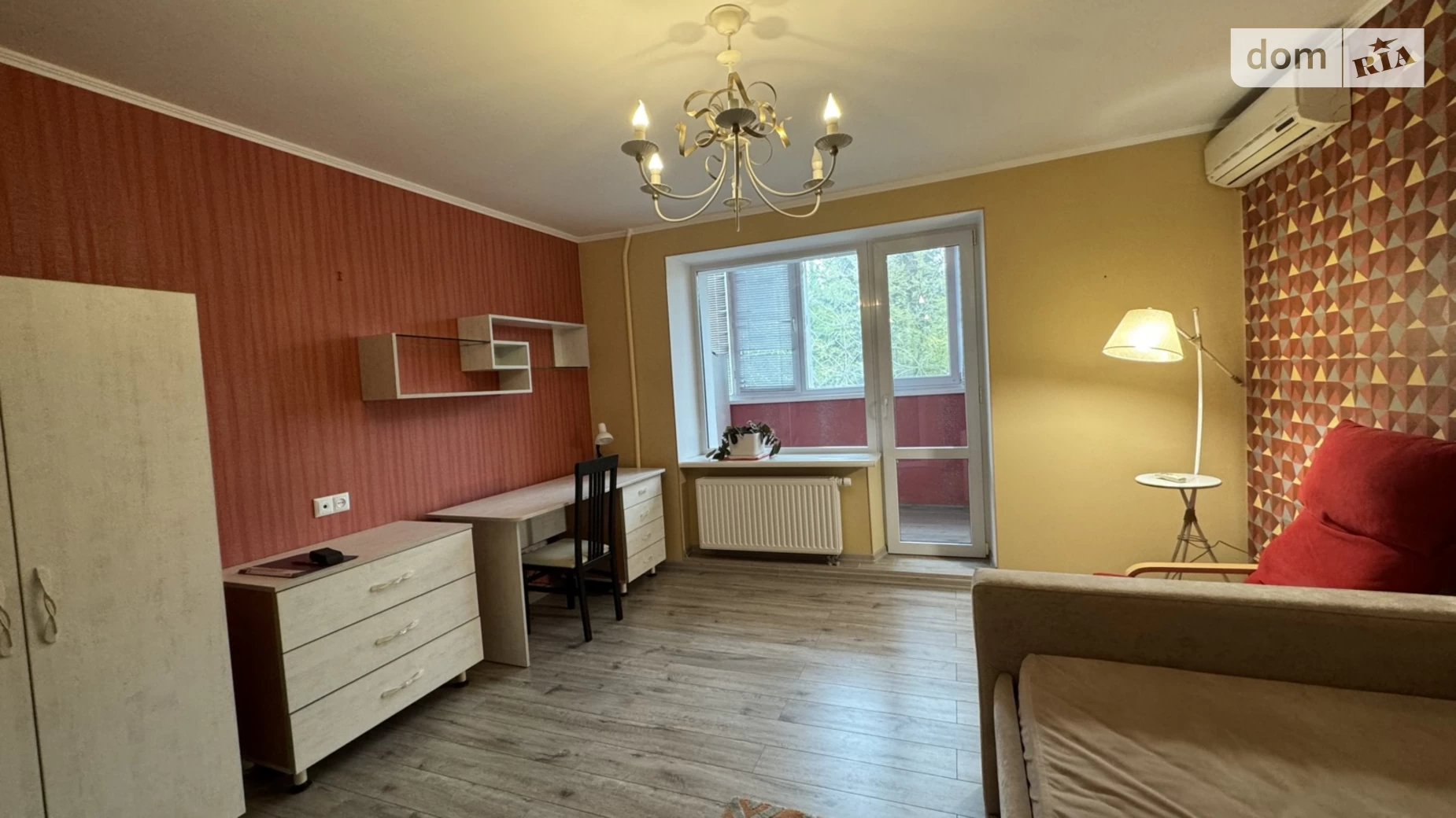 Продается 3-комнатная квартира 71.7 кв. м в Виннице, ул. Пирогова, 148