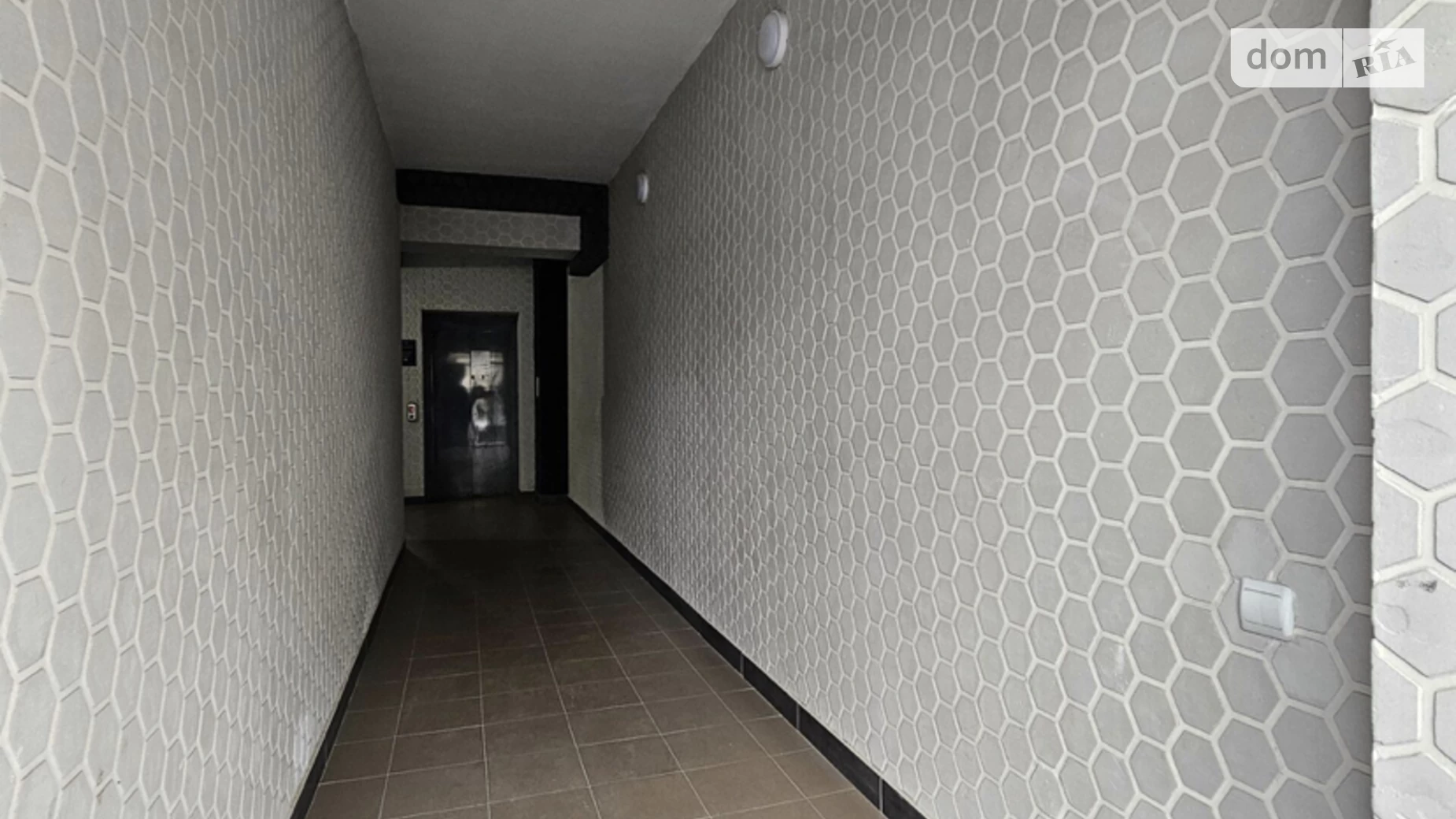 Продается 1-комнатная квартира 43 кв. м в Ивано-Франковске, цена: 49900 $ - фото 2