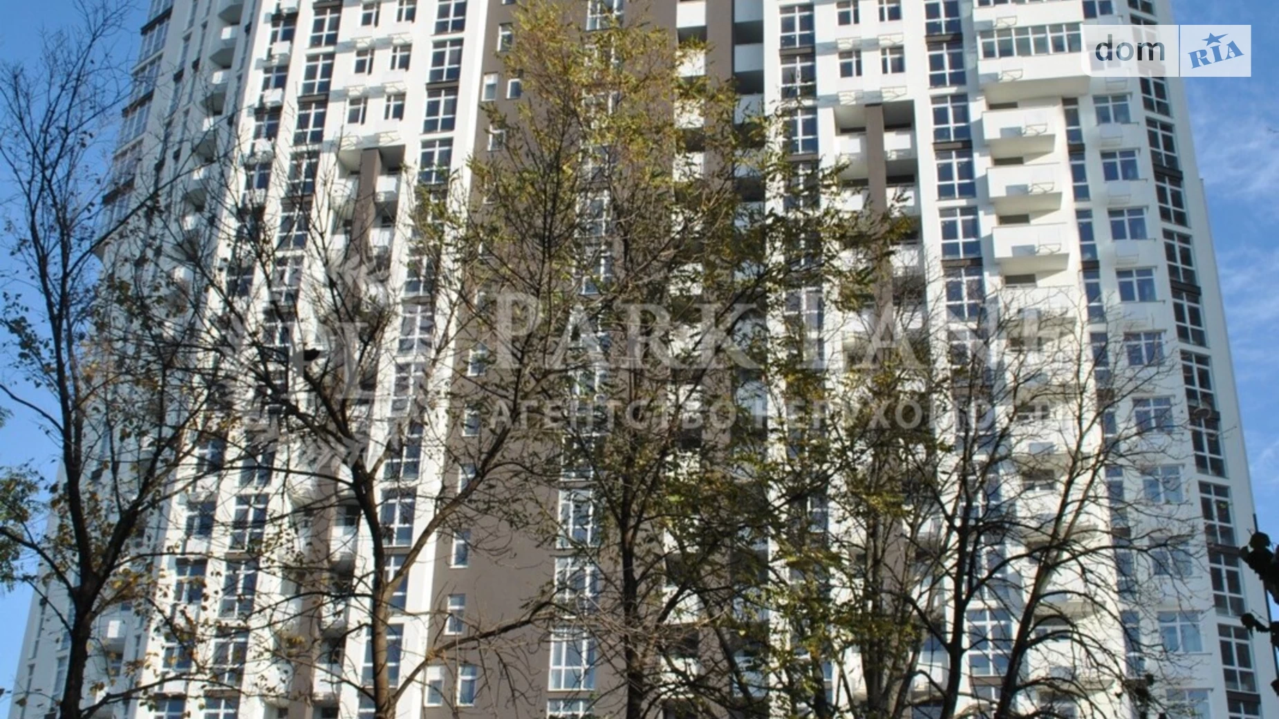 Продается 1-комнатная квартира 75 кв. м в Киеве, ул. Ростиславська(Маршала Рыбалко), 5Б