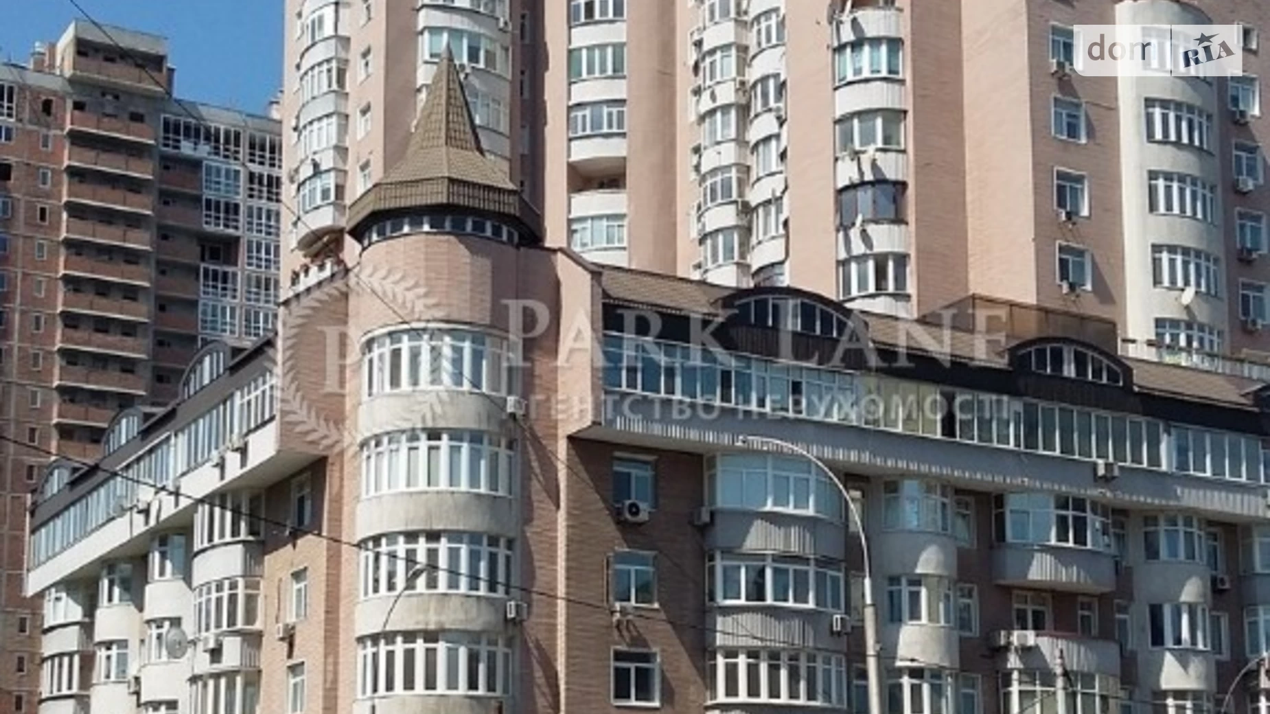 Продается 4-комнатная квартира 189 кв. м в Киеве, ул. Антоновича(Горького), 140