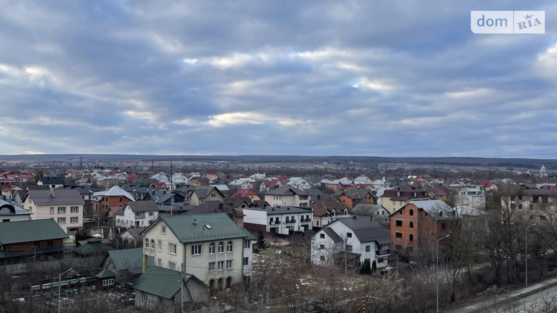 Продается 1-комнатная квартира 51.08 кв. м в Ивано-Франковске, ул. Приозерная