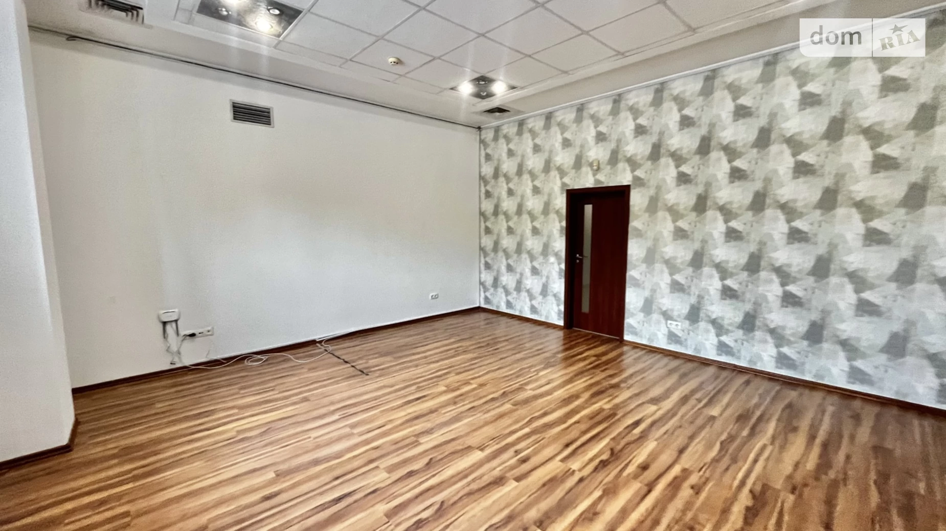 Здається в оренду офіс 40 кв. м в бізнес-центрі, цена: 8800 грн - фото 2
