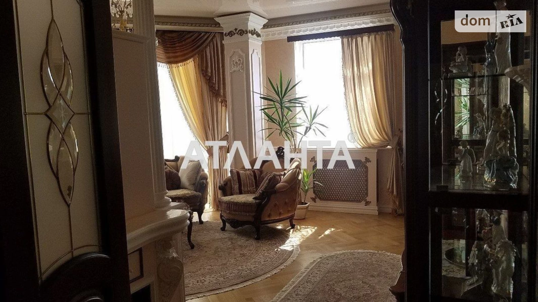 Продається 2-кімнатна квартира 90 кв. м у Одесі, плато Гагарінське, 5Б