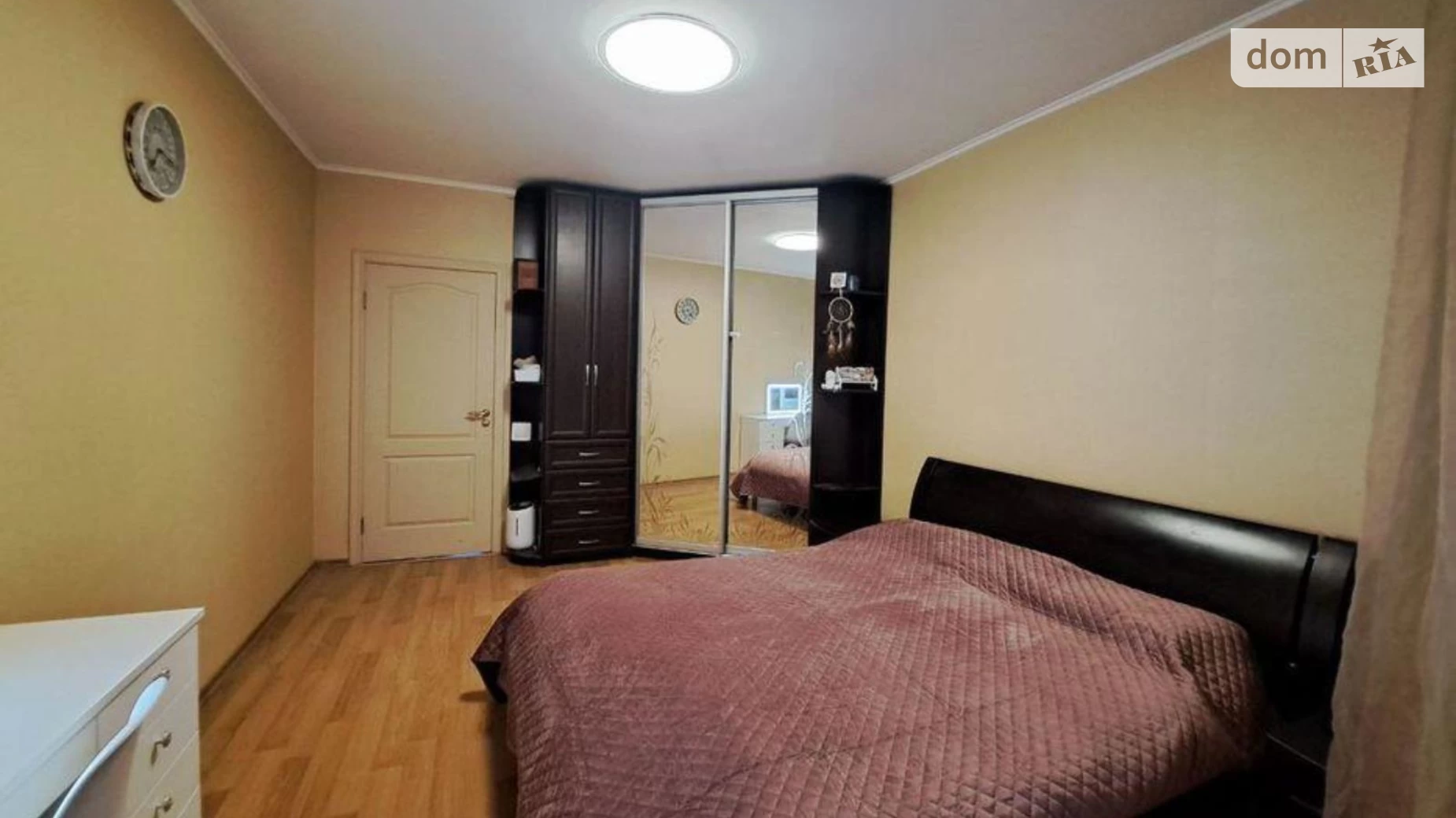 Продается 3-комнатная квартира 70 кв. м в Киеве, ул. Вишняковская, 12 - фото 3