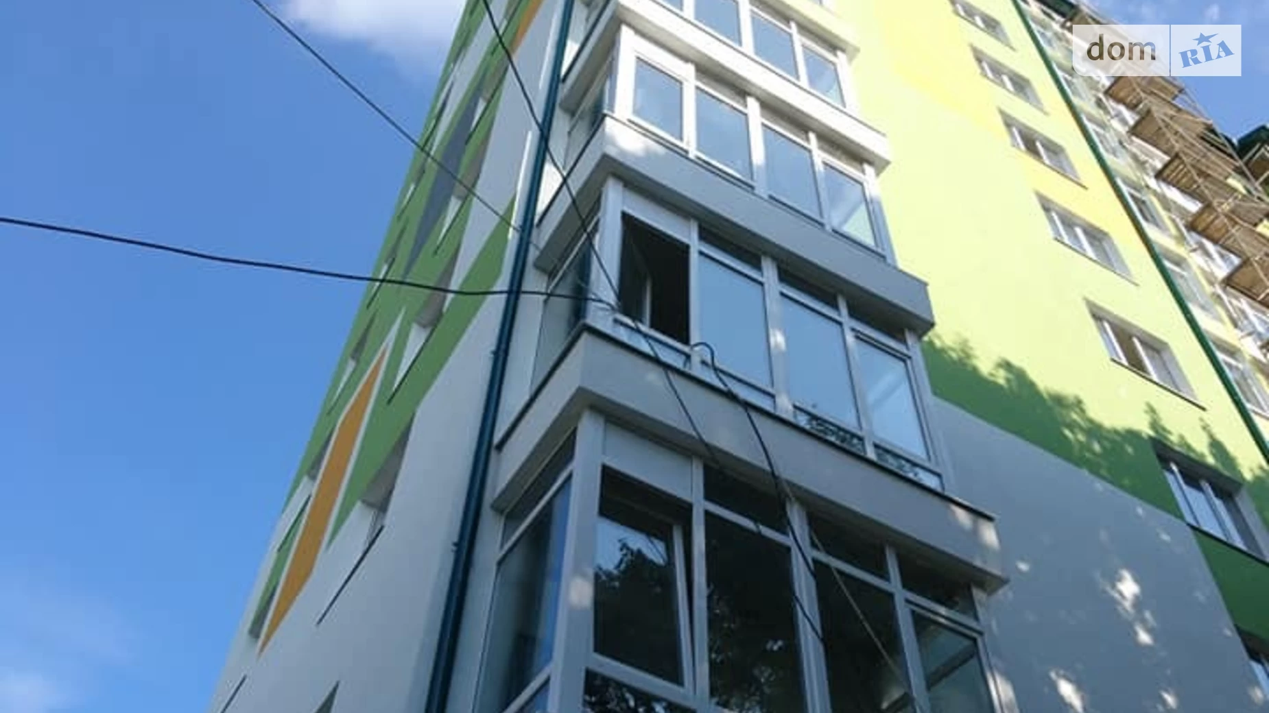 Продается 1-комнатная квартира 46 кв. м в Ивано-Франковске, ул. Тисменицкая, 129