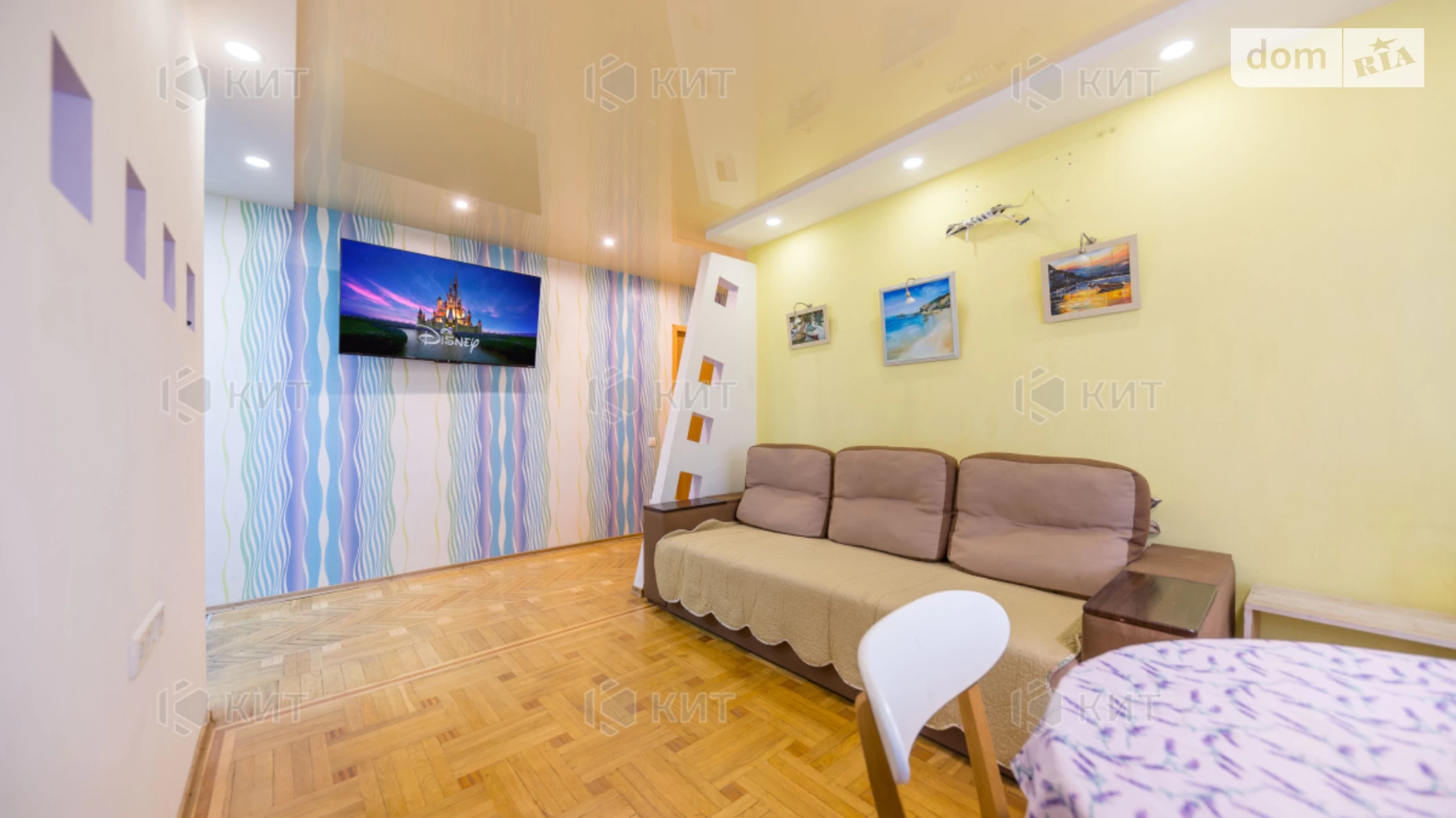 Продается 3-комнатная квартира 65 кв. м в Харькове, ул. Гвардейцев-Широнинцев, 73