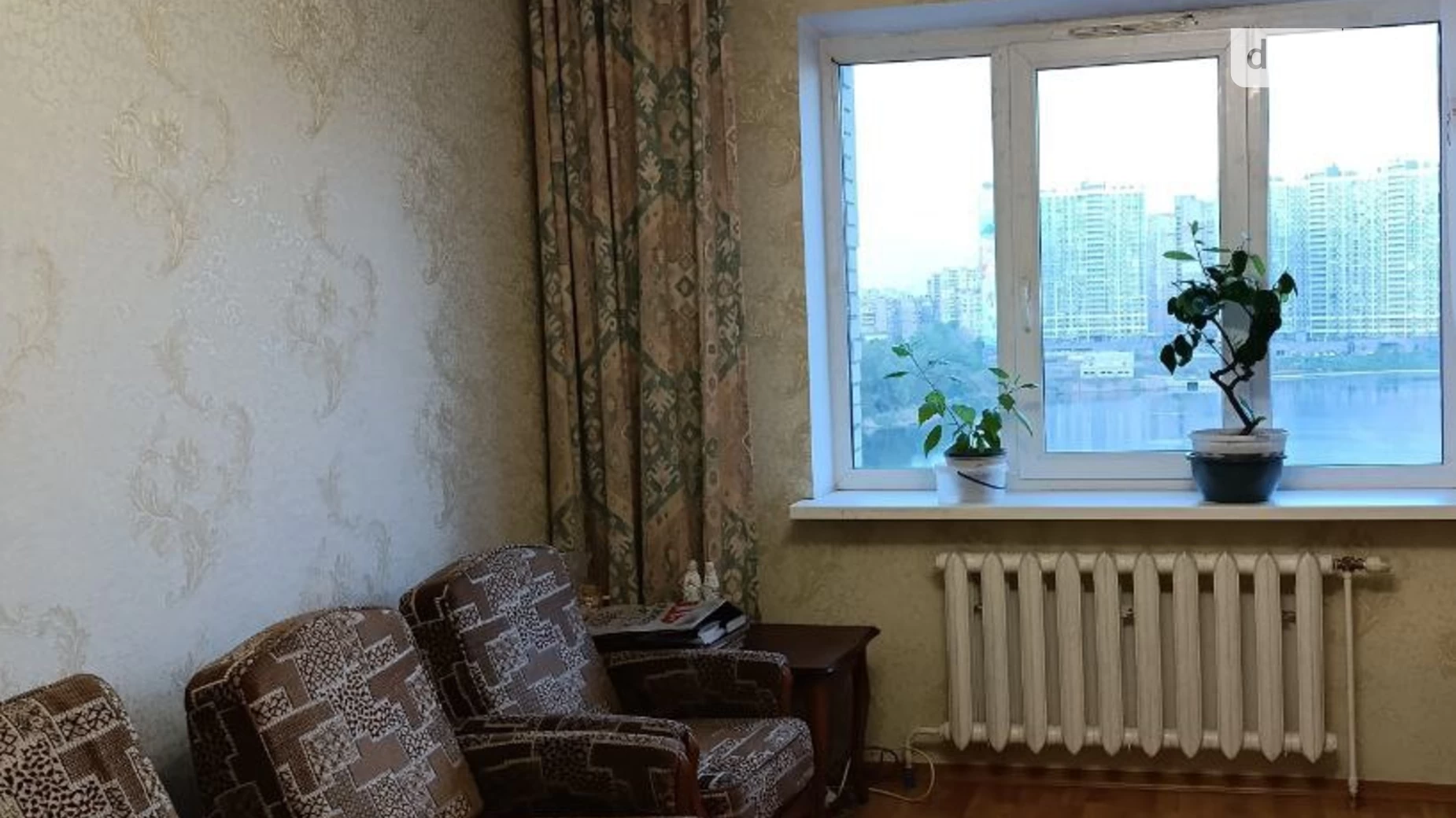 Продается 3-комнатная квартира 101 кв. м в Киеве, ул. Драгоманова, 31Б