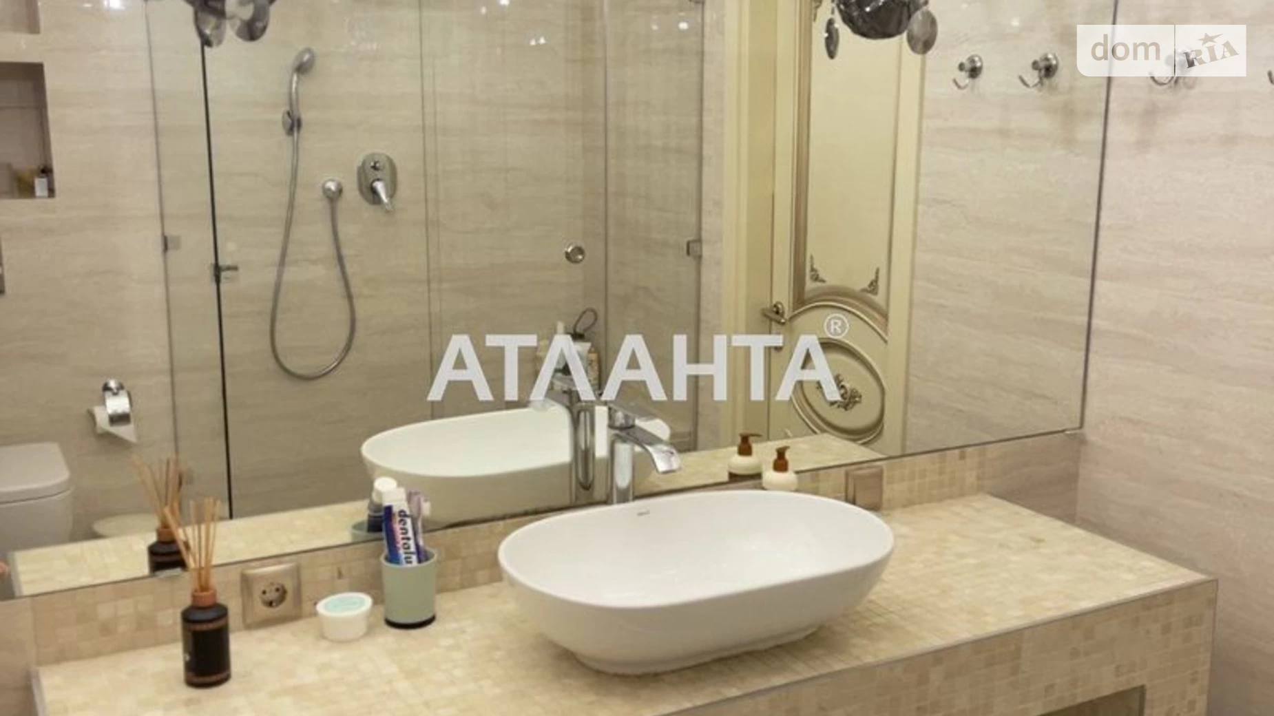 Продается 1-комнатная квартира 60 кв. м в Одессе, плато Гагаринское