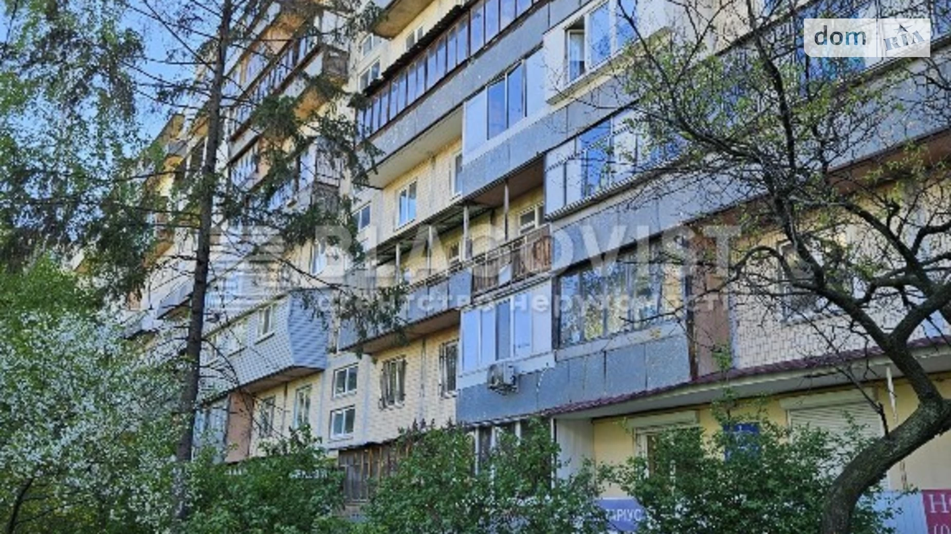 Продается 3-комнатная квартира 62 кв. м в Киеве, просп. Павла Тычины, 9