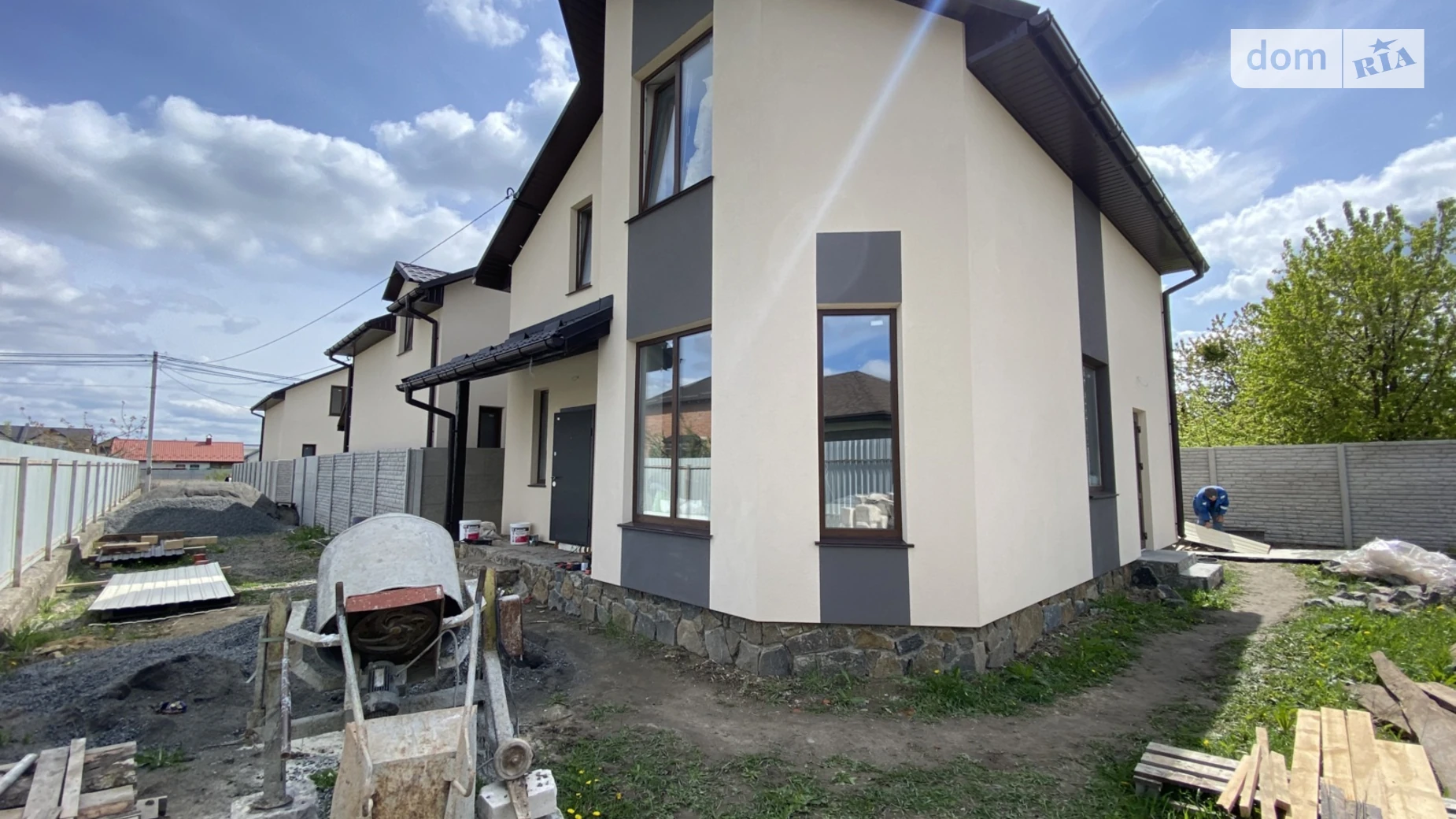 Продается дом на 2 этажа 120 кв. м с камином, цена: 90000 $ - фото 3