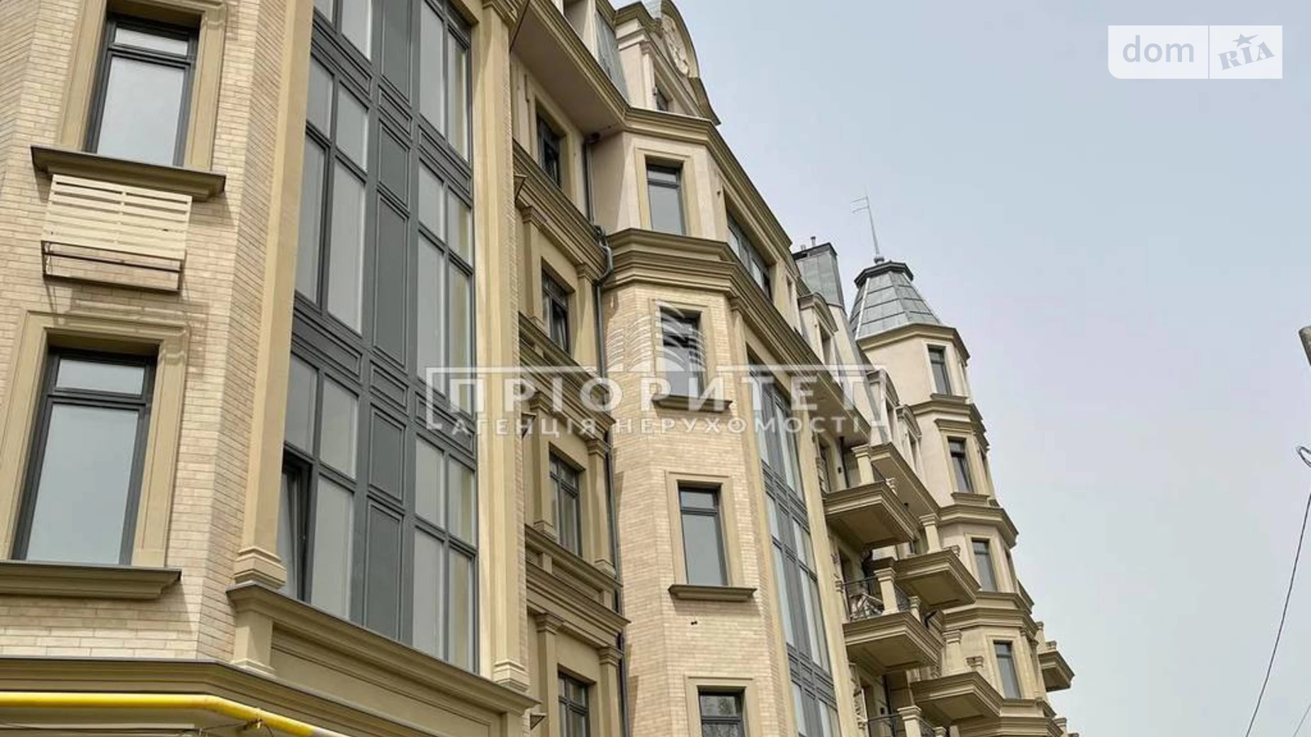 Продається 2-кімнатна квартира 68.4 кв. м у Одесі, Фонтанська дор.