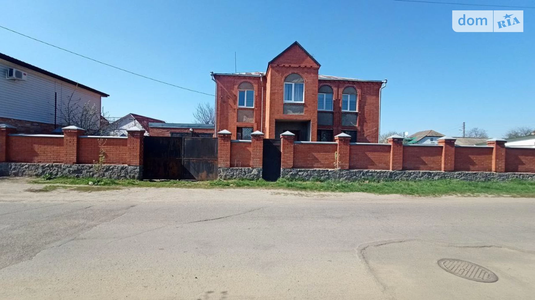 Продается дом на 2 этажа 272.1 кв. м с подвалом, цена: 100000 $ - фото 2