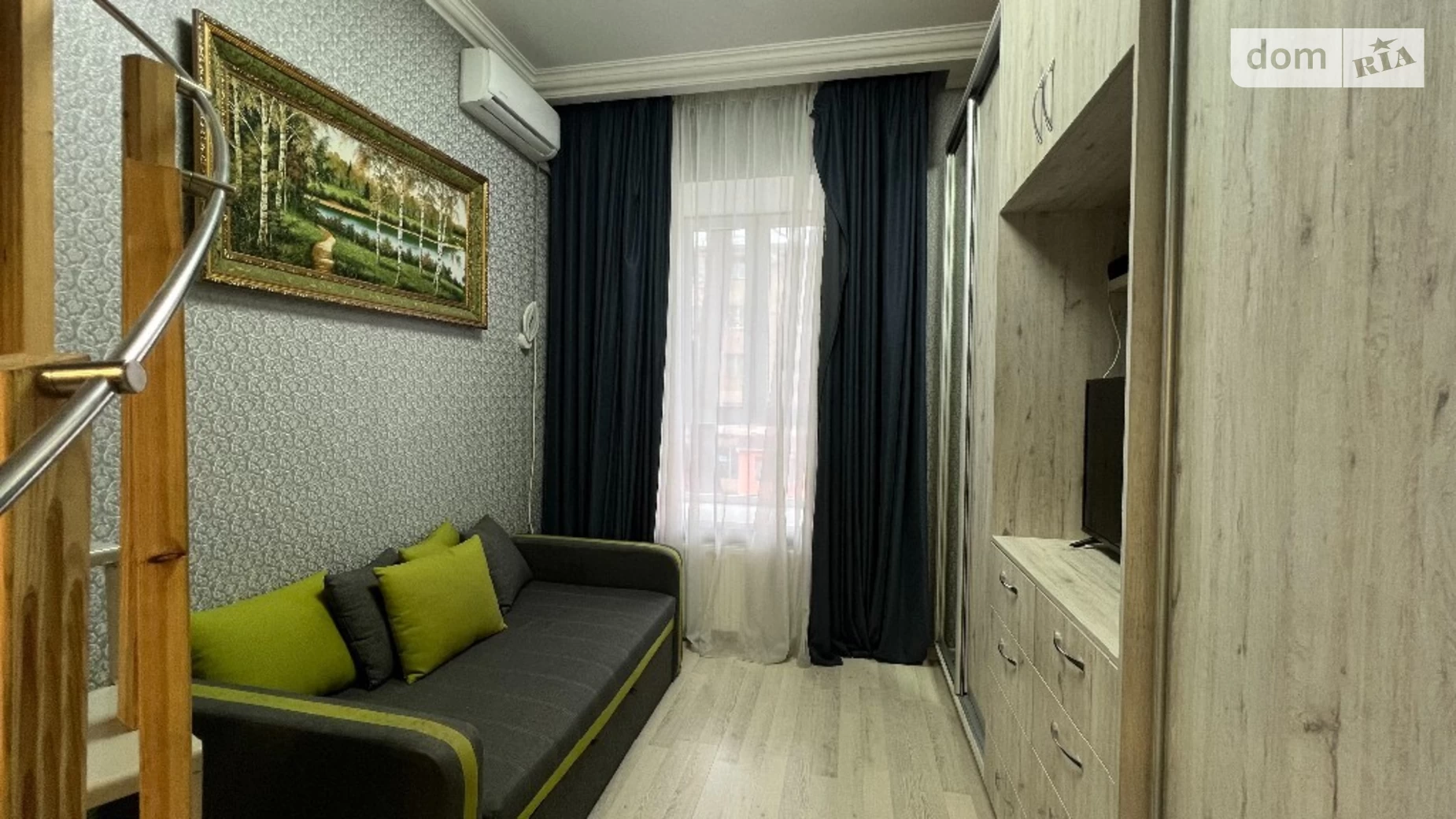Продается 1-комнатная квартира 26 кв. м в Одессе, ул. Дальницкая, 53