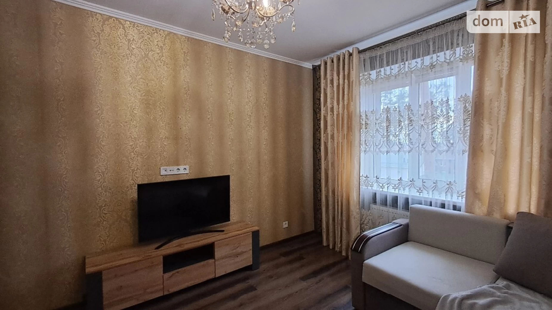Продается 1-комнатная квартира 34.2 кв. м в Ирпене, ул. Полтавская, 64П