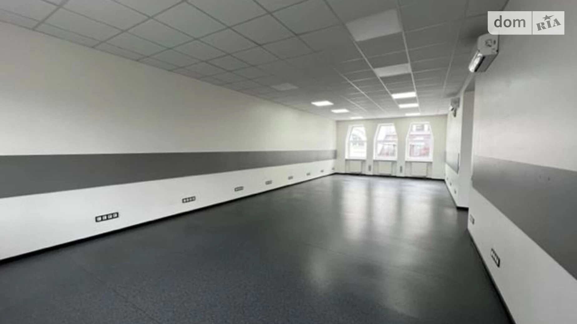 Сдается в аренду офис 152 кв. м в бизнес-центре, цена: 1800 $ - фото 2