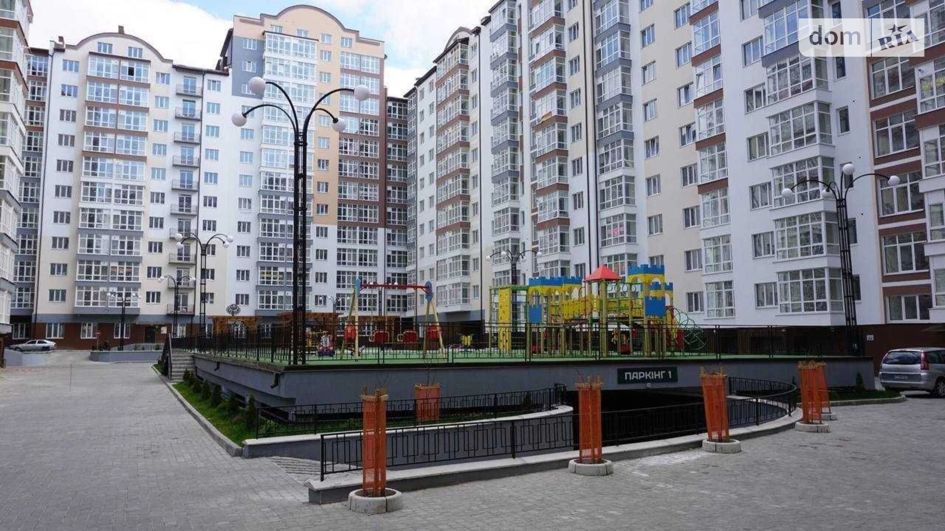 Продается 1-комнатная квартира 39 кв. м в Ивано-Франковске, ул. Высочана Семена, 18 корпус 1