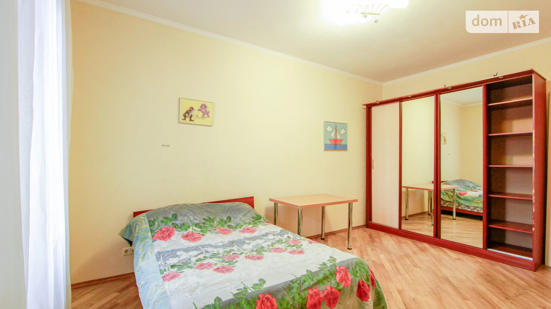 Продается 3-комнатная квартира 138.4 кв. м в Киеве, вул. Жилянская, 30А