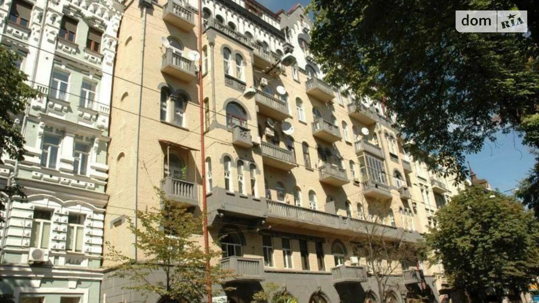 Продается 2-комнатная квартира 82 кв. м в Киеве, ул. Большая Житомирская, 8А