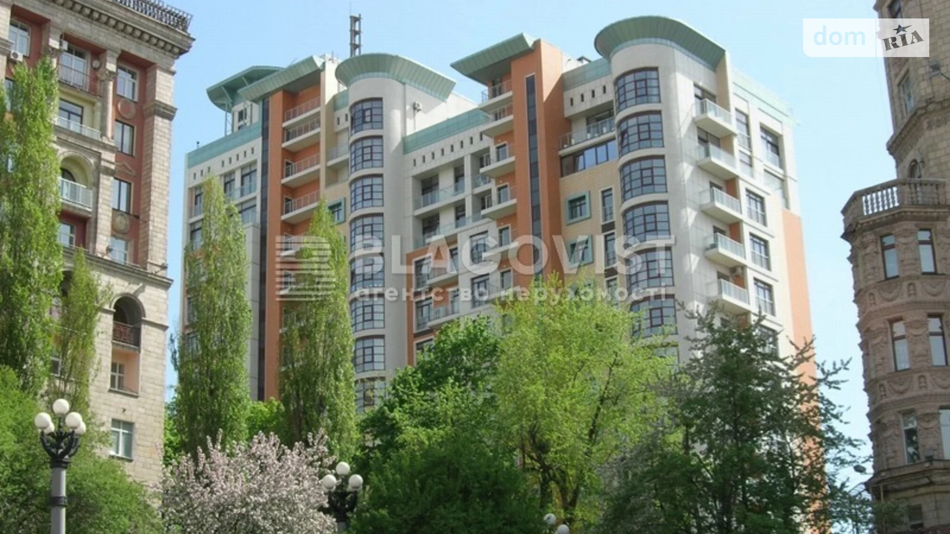 Продается 5-комнатная квартира 130 кв. м в Киеве, ул. Крещатик, 27Б