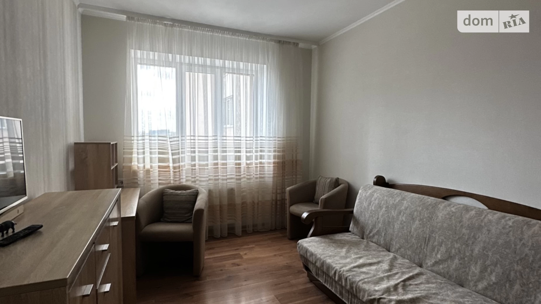 Продается 1-комнатная квартира 40 кв. м в Софиевской Борщаговке, ул. Павла Чубинского, 4