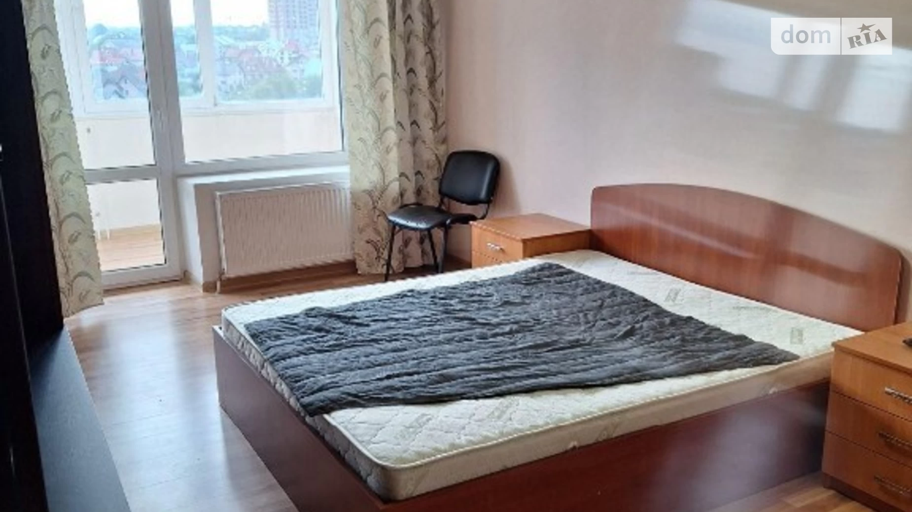 Продается 2-комнатная квартира 60 кв. м в Ивано-Франковске, ул. Федьковича