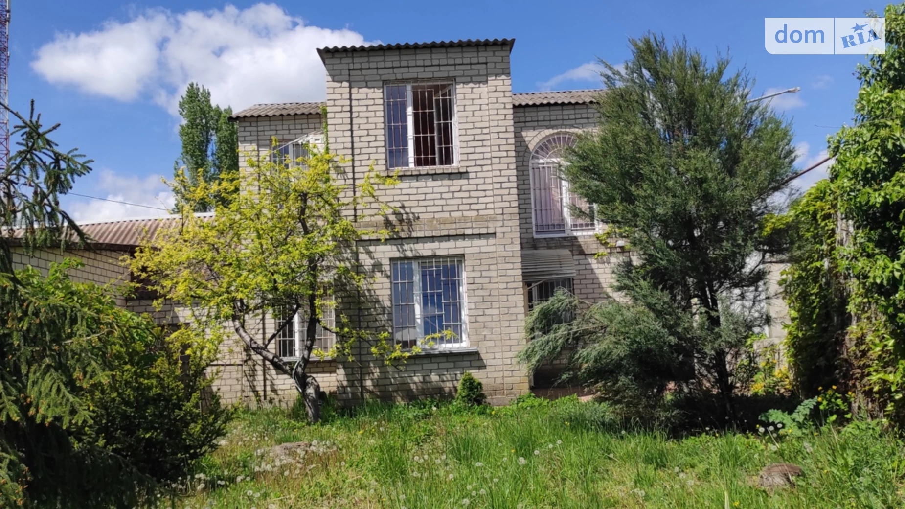 Продается дом на 2 этажа 200 кв. м с террасой, цена: 120000 $ - фото 2