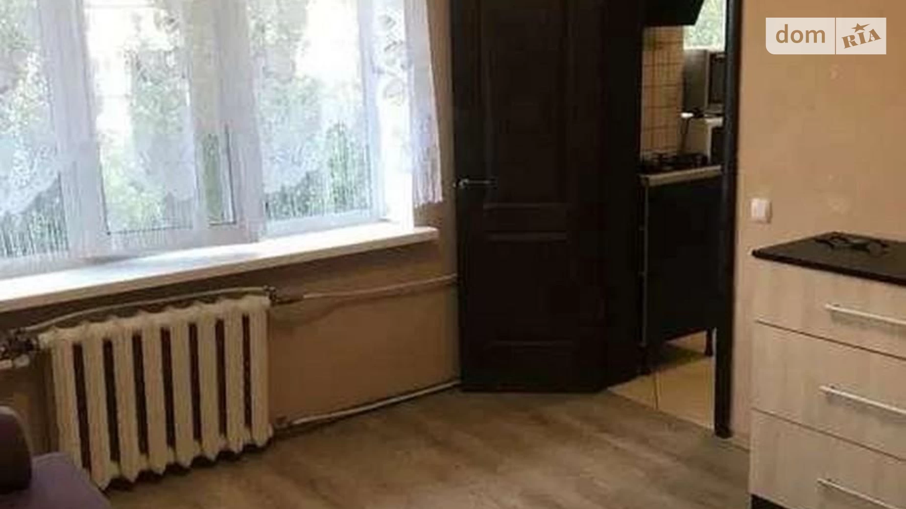 Продается 2-комнатная квартира 43 кв. м в Киеве, бул. Жюля Верна(Ромена Роллана), 13Г