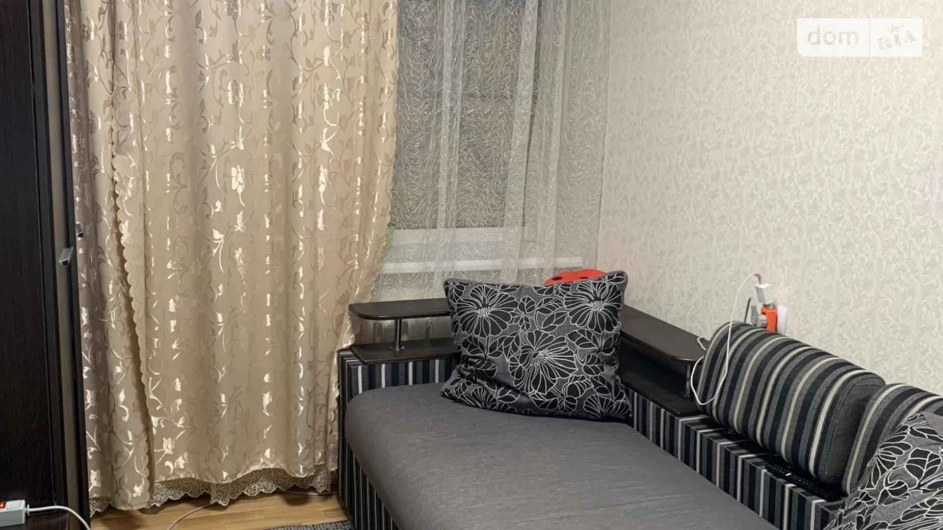 Продается 2-комнатная квартира 42 кв. м в Днепре, ул. Савкина
