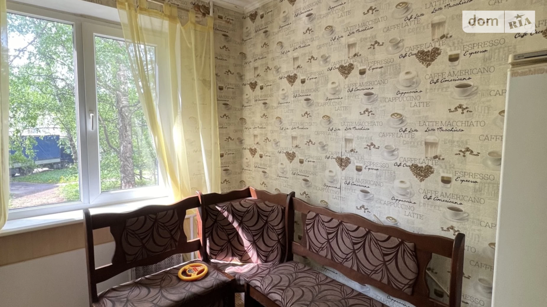 Продается 2-комнатная квартира 52 кв. м в Черновцах