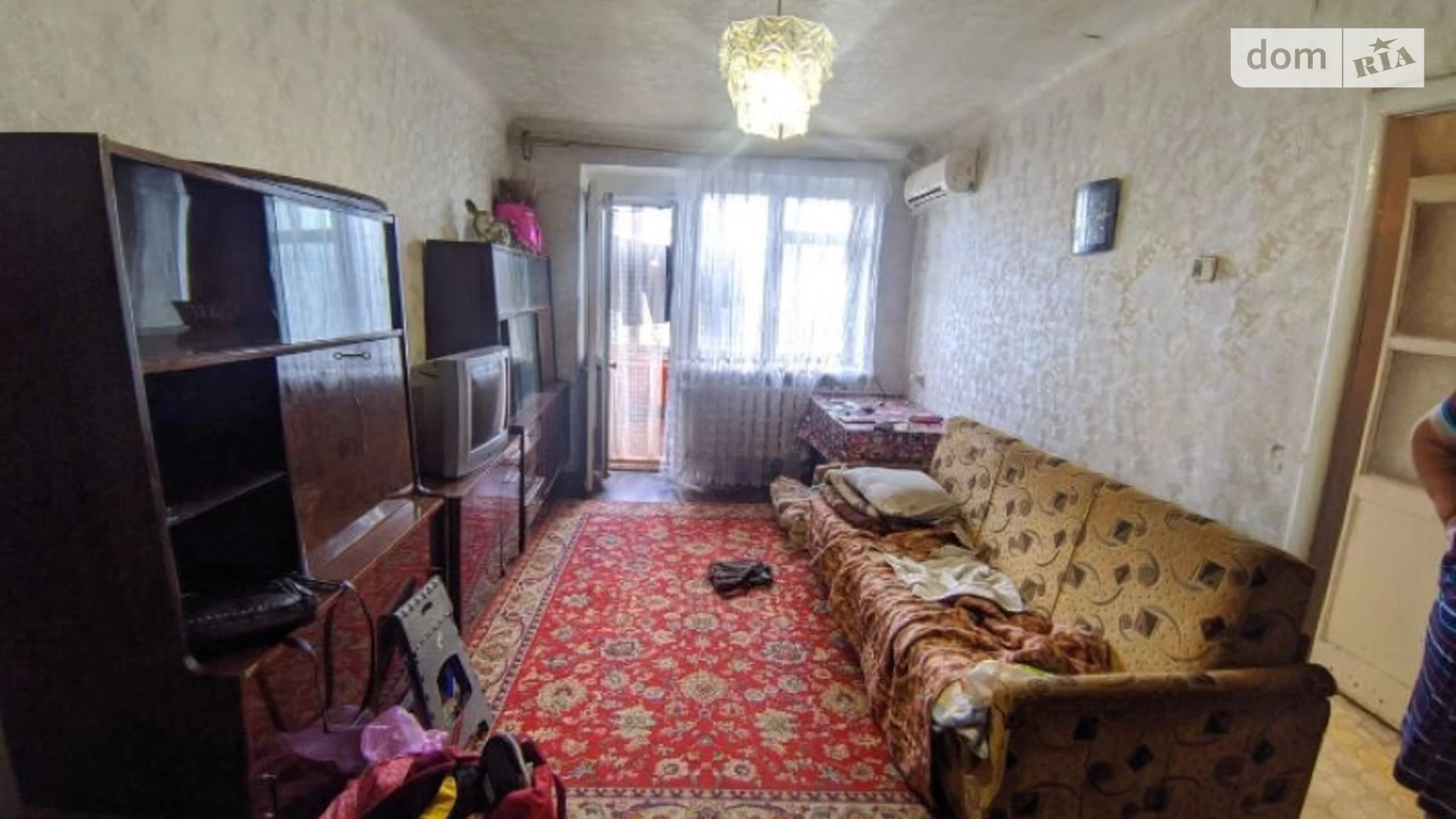 Продается 3-комнатная квартира 56 кв. м в Днепре, ул. Чапленка Василия, 29