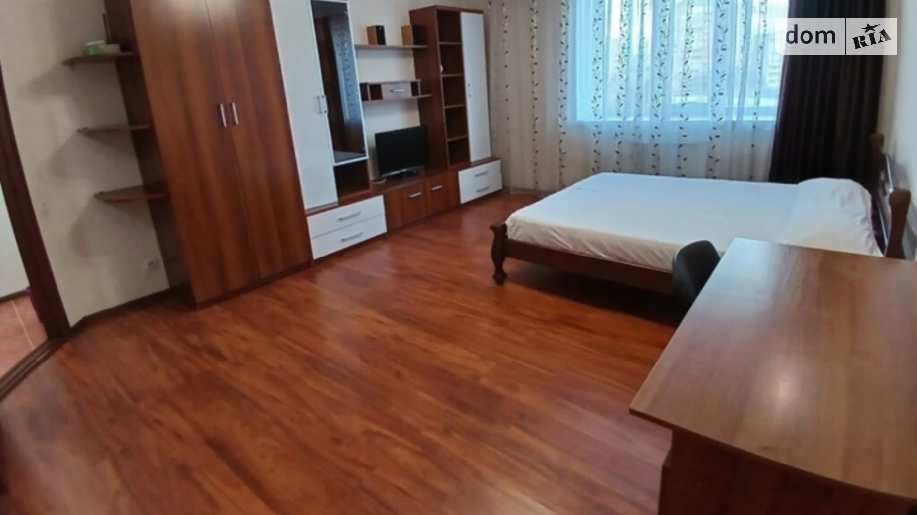 Продается 1-комнатная квартира 55 кв. м в Виннице, ул. Зодчих