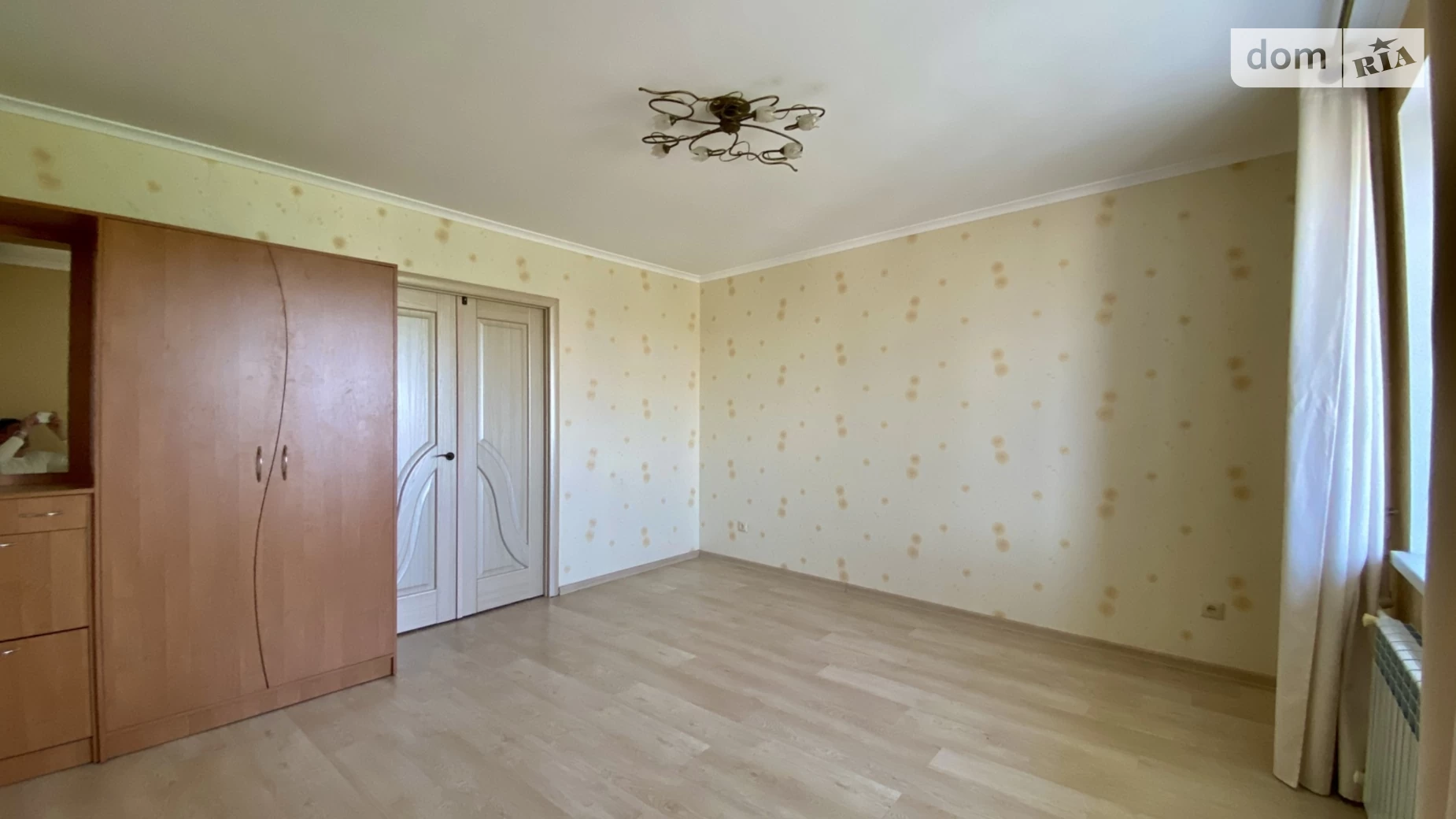 Продается 2-комнатная квартира 52.3 кв. м в Николаеве, ул. Архитектора Старова, 8Б