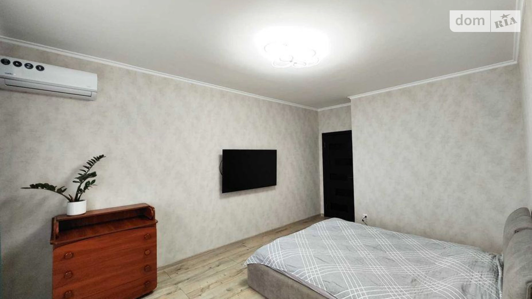 Продается 1-комнатная квартира 45 кв. м в Киеве, ул. Нижнеключевая, 14 - фото 3
