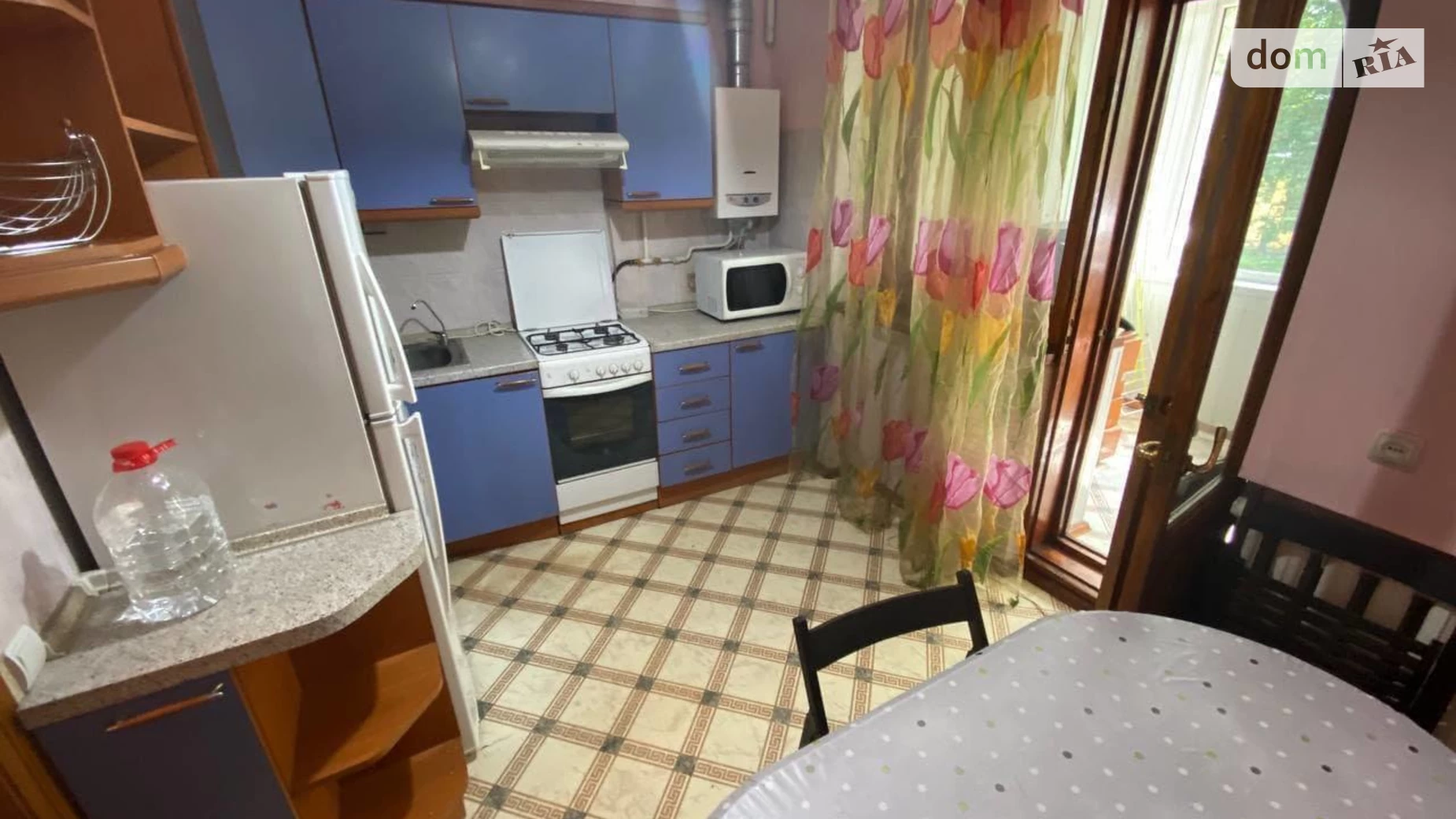 Продается 1-комнатная квартира 46 кв. м в Хмельницком, ул. Франко Ивана, 18